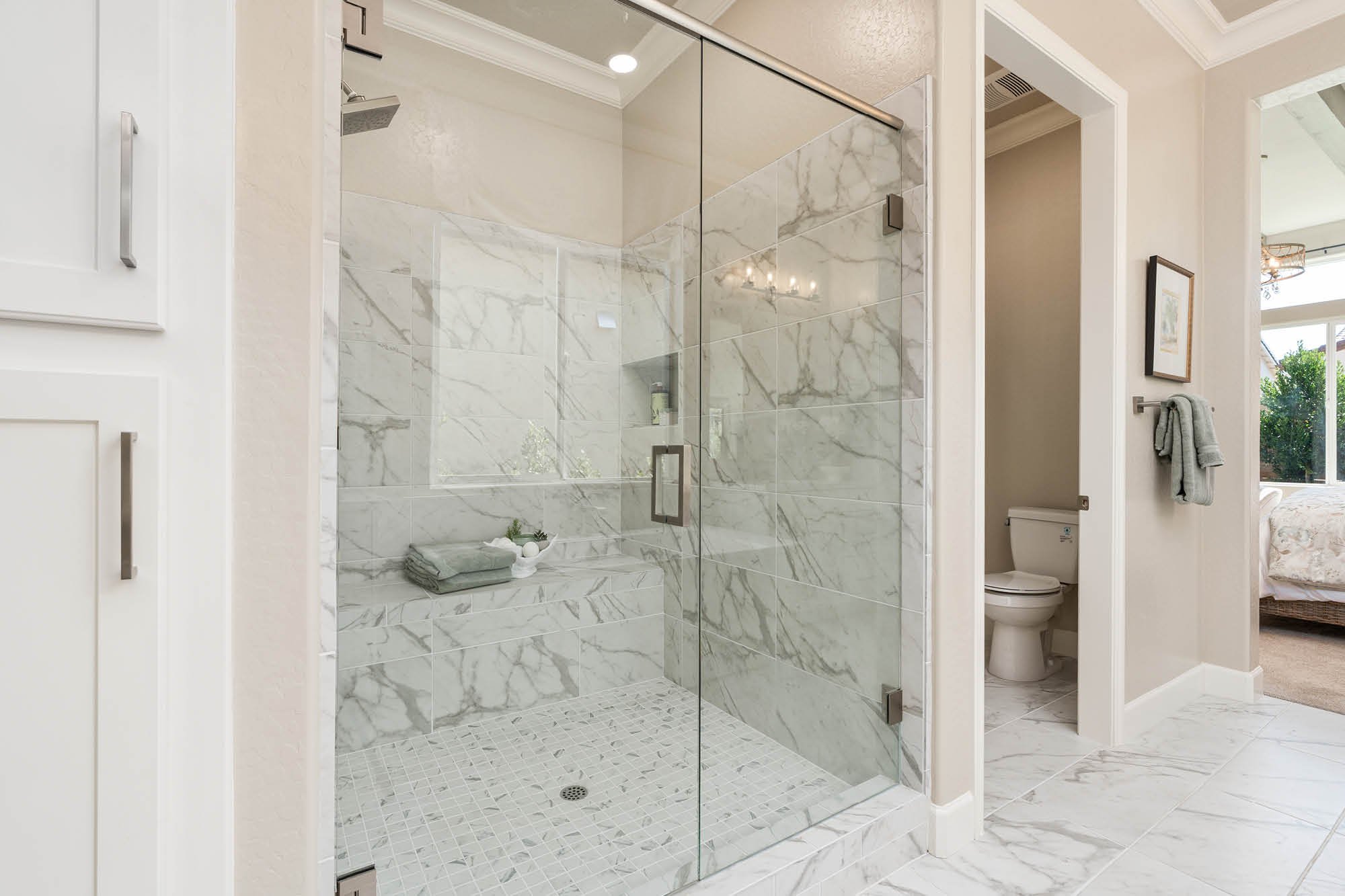 Windsor 2369 - 24 Primary Shower.jpg