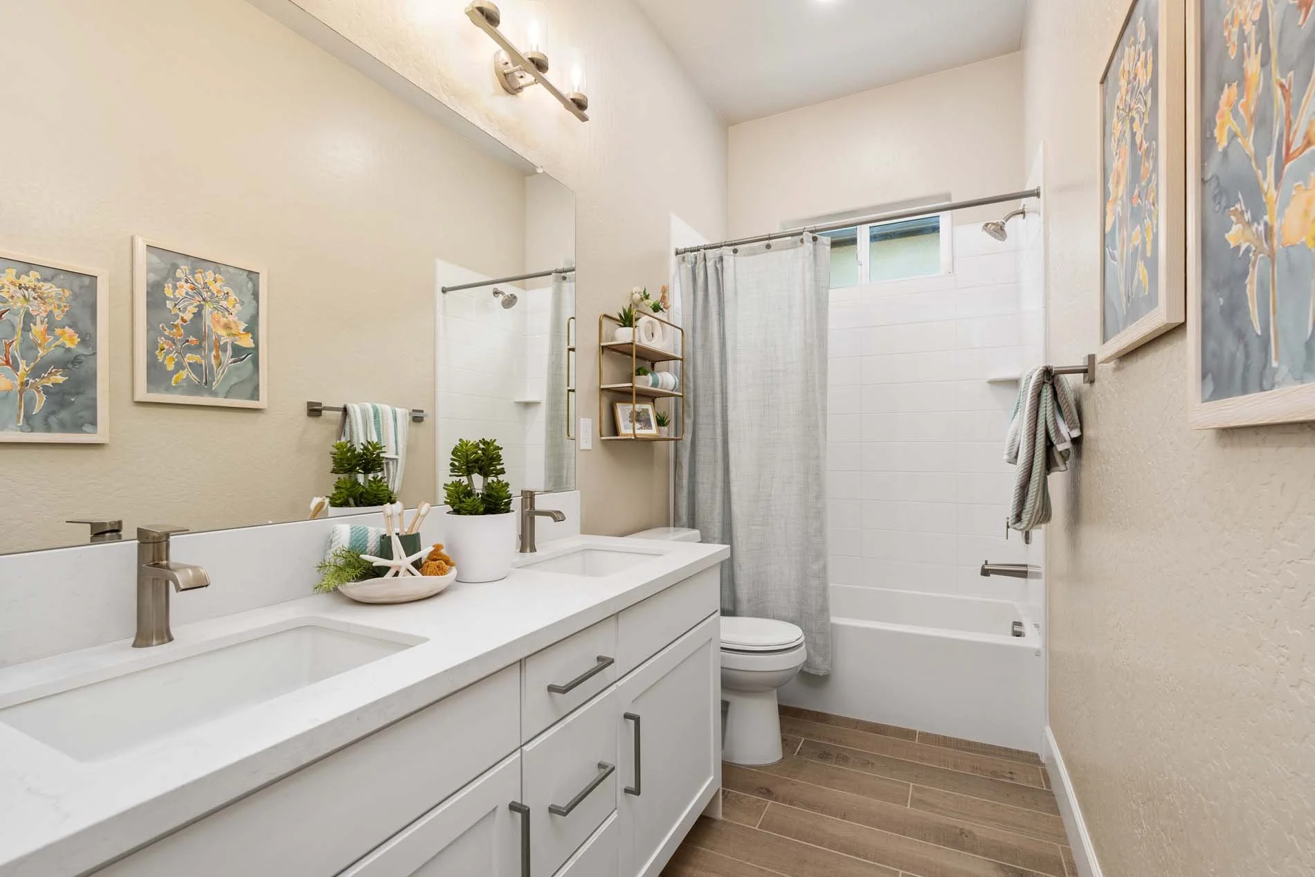 Private Ensuites At Front Bedrooms (Residences 2,788 & 3,125)