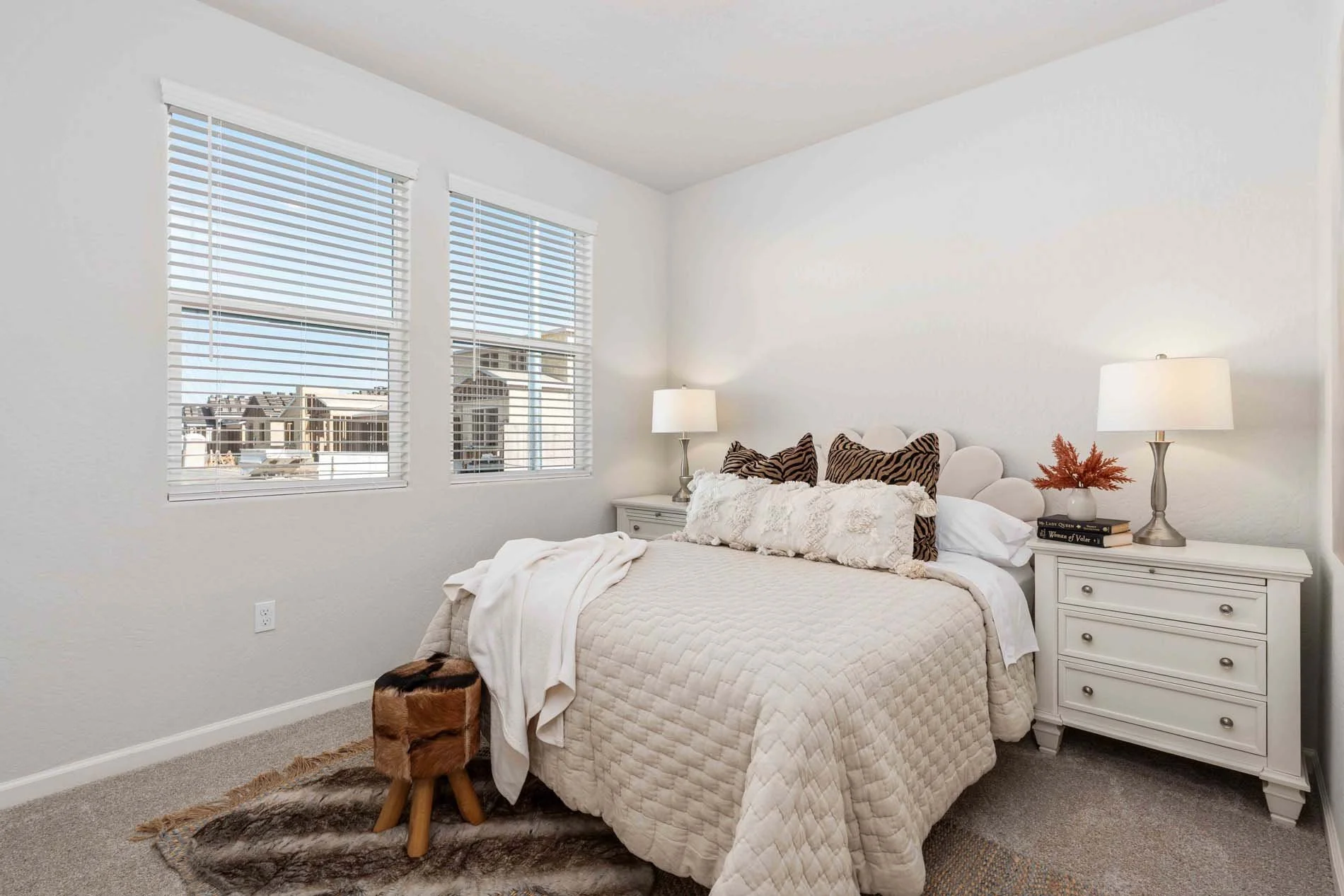 Regent Park 2007 - 43 Bdrm 2.jpg