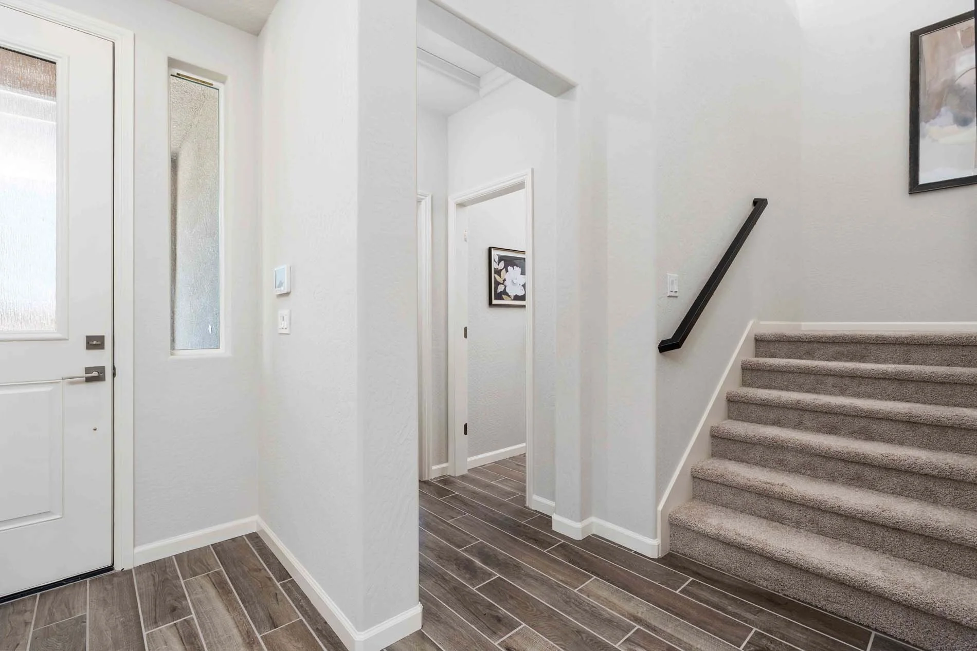 Regent Park 3056 - 9 Stairs.jpg