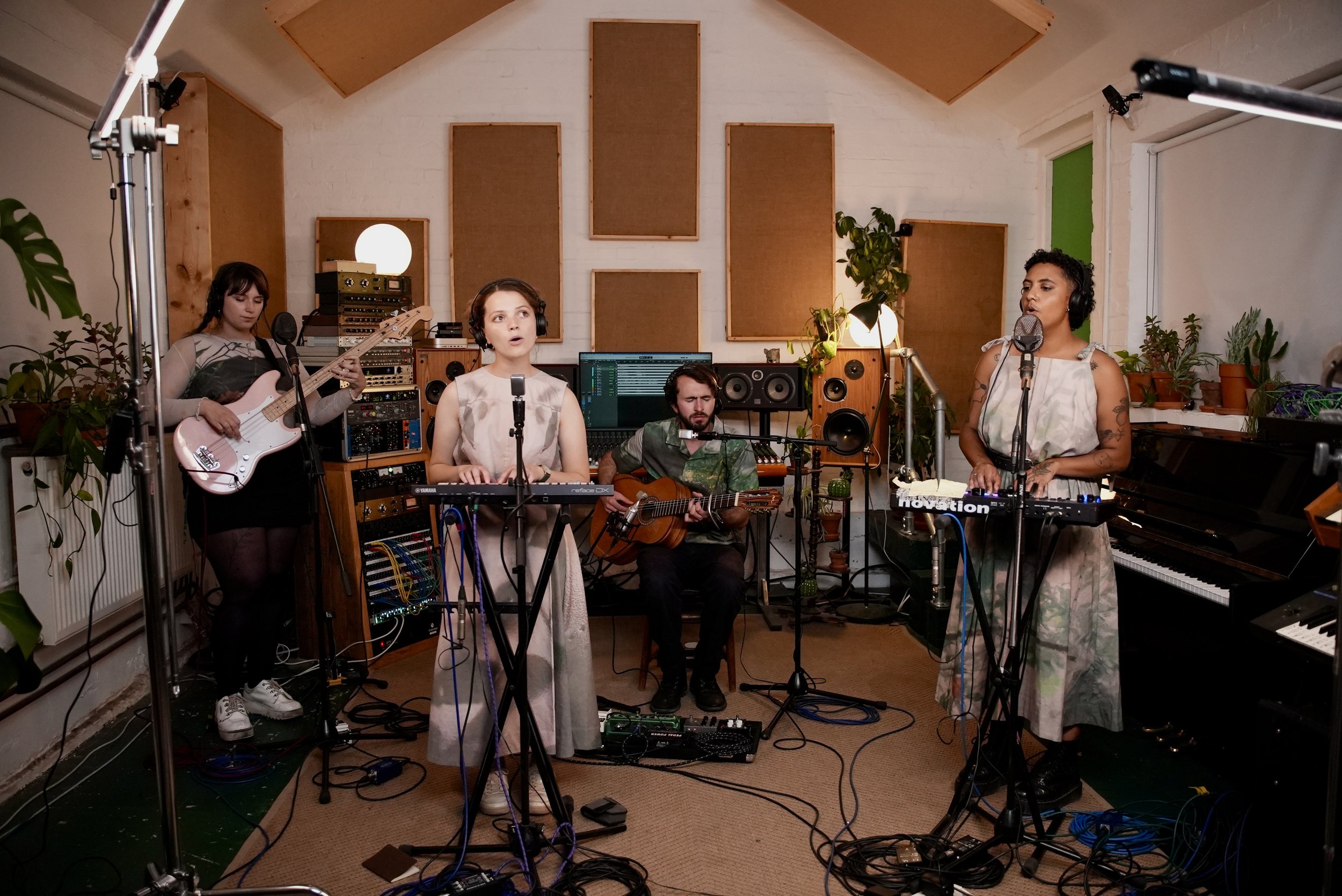 Live session of Alice's EP 'From The Understory'