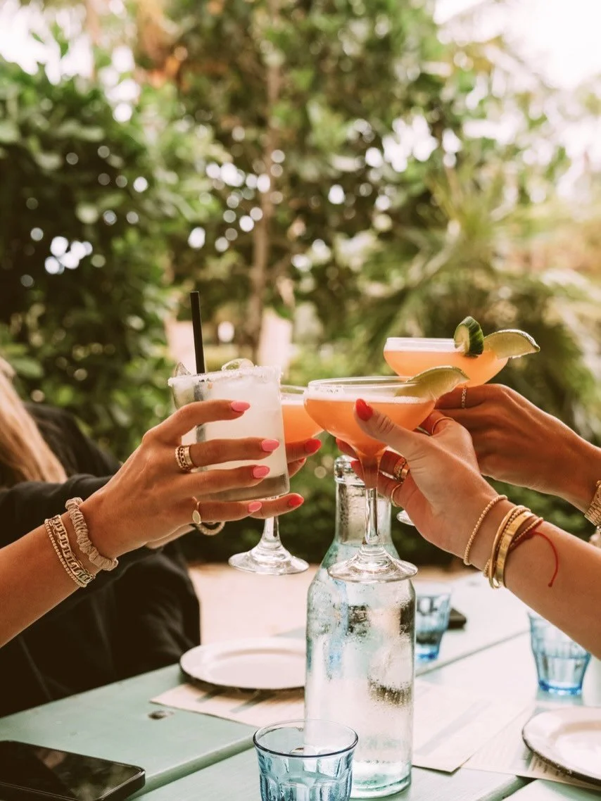 Weekdays at feel better Whitney&rsquo;s 🏄🏻&zwj;♂️🌺