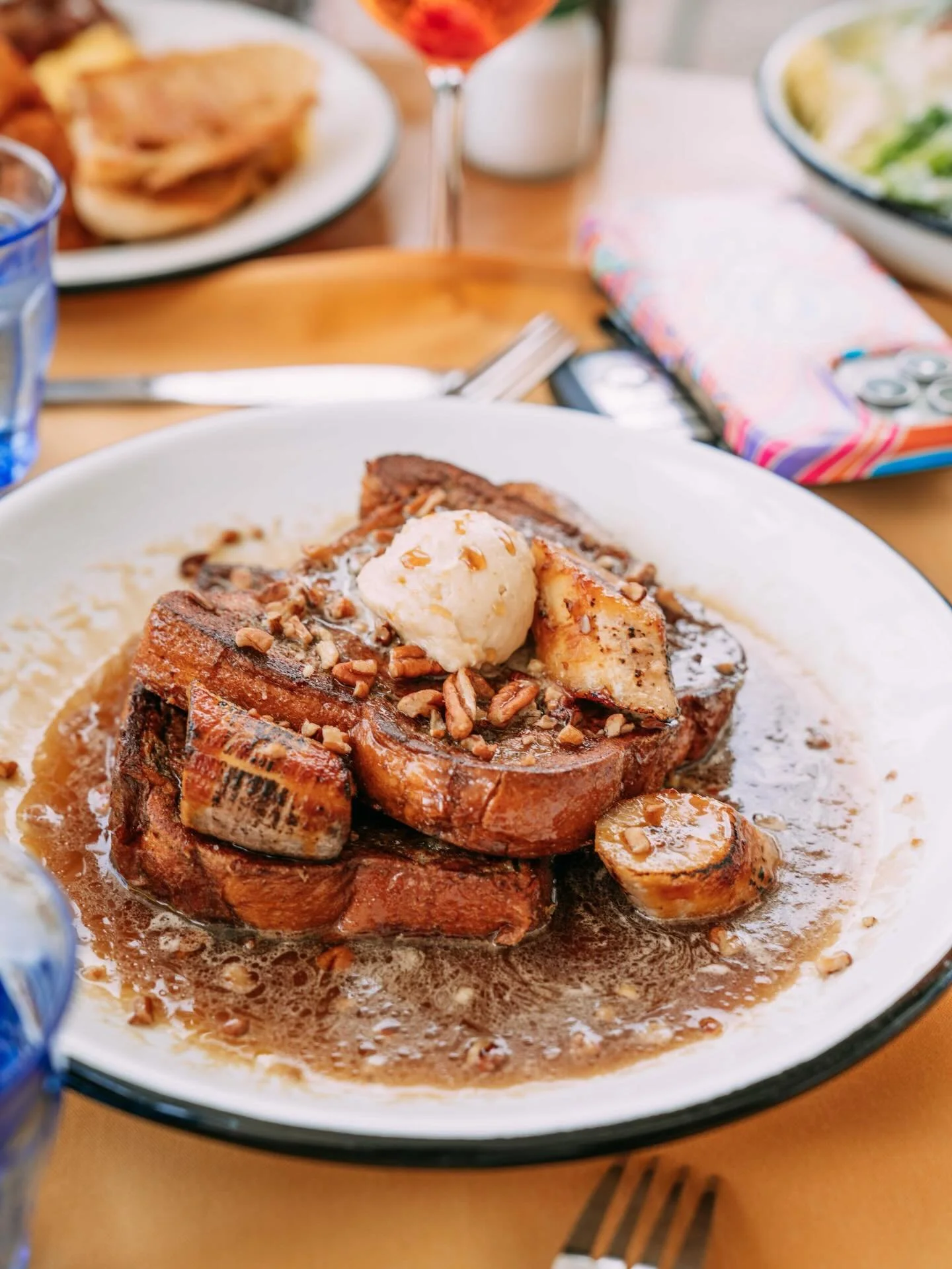 Nothing says Sunday morning like french toast &amp; strawberry banana pancakes 🥞