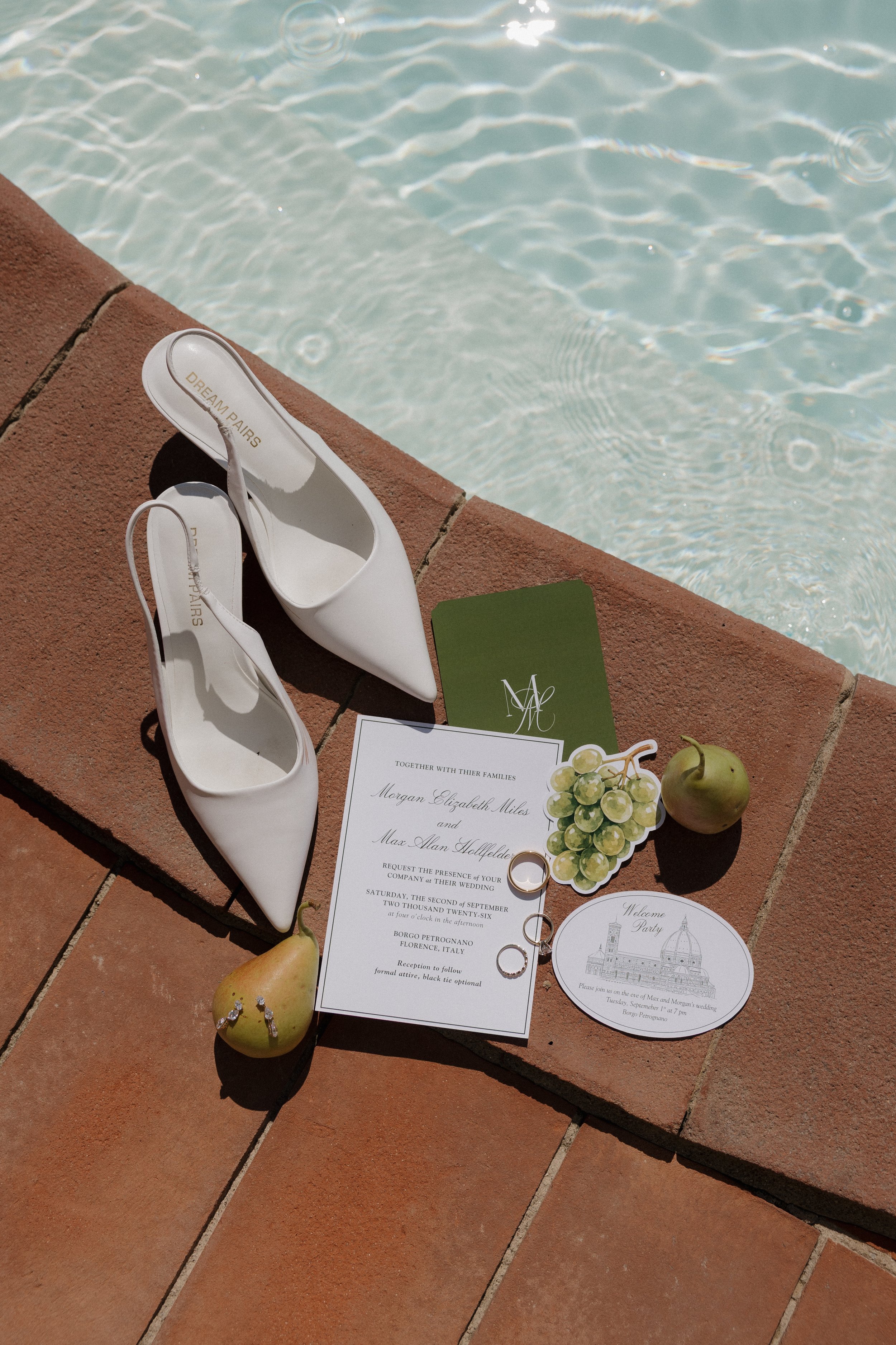 Tuscany, Italy wedding. Destination wedding photographer in Tuscany, Italy. Midwest based wedding photographer in Milwaukee WI