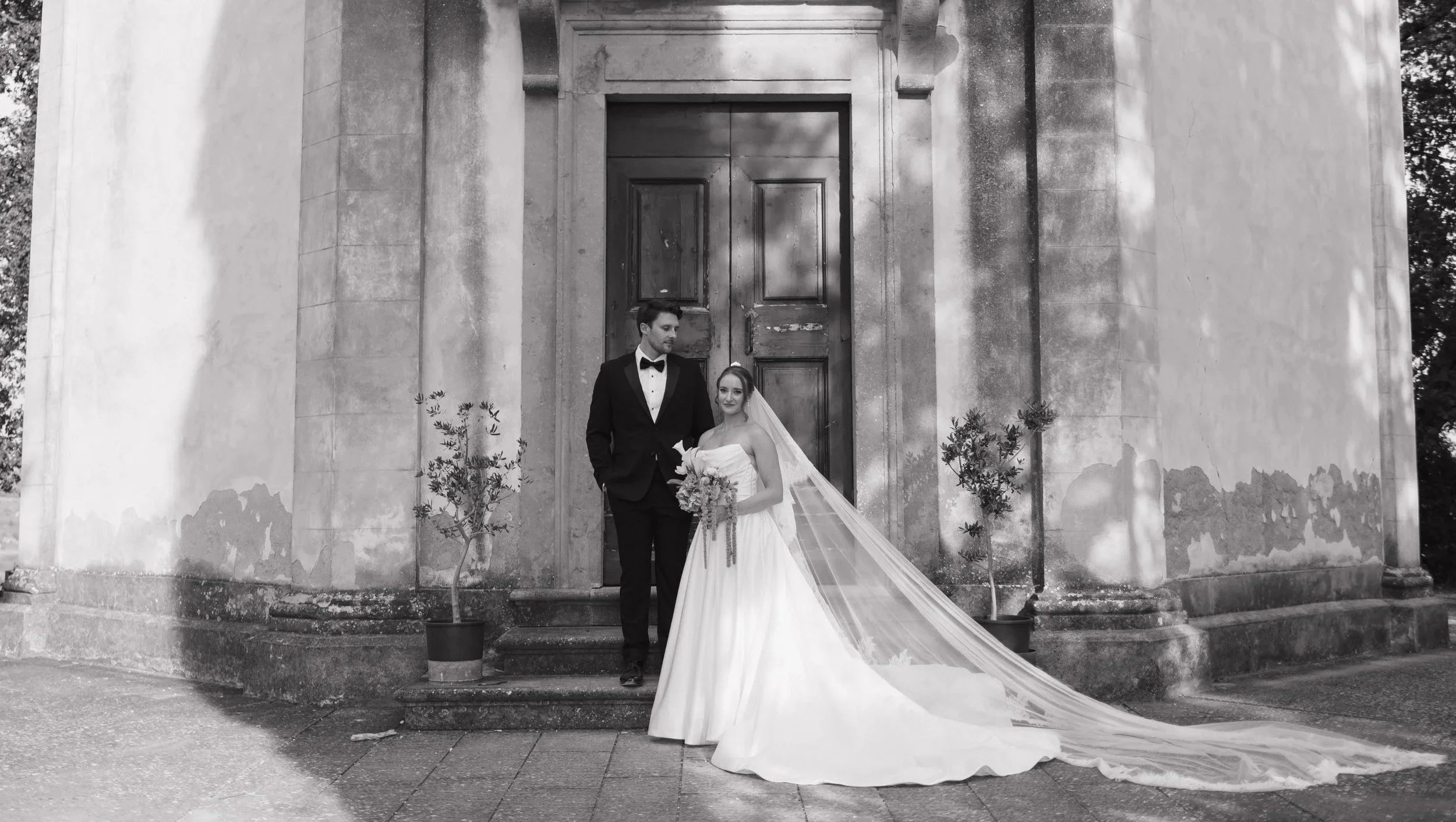 Tuscany, Italy destination wedding. Destination wedding photographer based in the Midwest