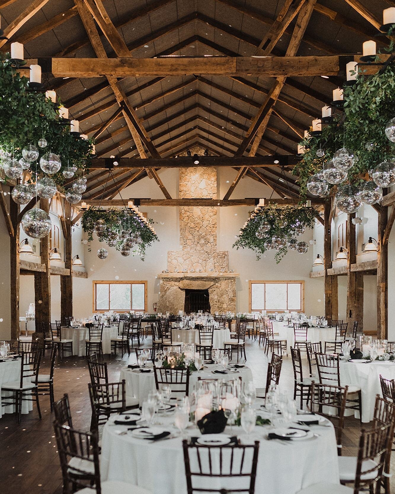 I can honestly say the 🪩 disco ball 🪩 trend is one of my FAVORITE trends of the season!✨

Venue/Catering/Bartending: @camplucyoncreek 
Coordination: @abrideadayweddings 
Florals: @stemsofatx 
Photography: @day_lilies 
Videography: @greyhatfilms 
DJ