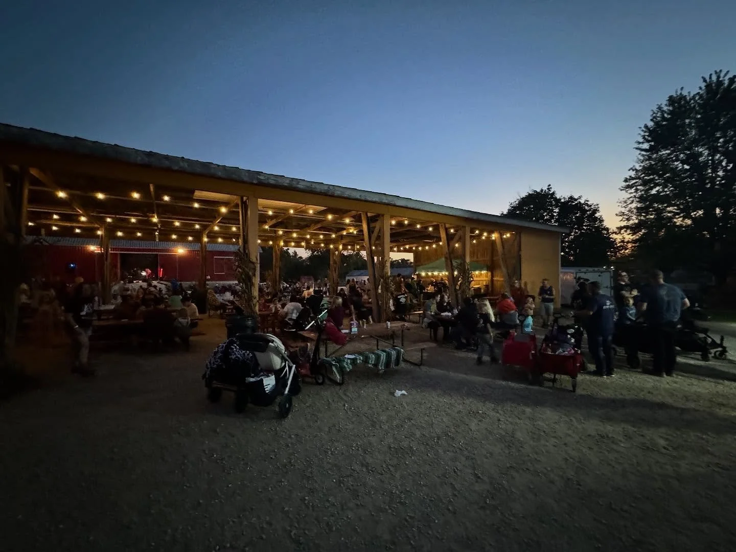 Tonight&rsquo;s the night! Fall Night on the Farm 2025! 
⏱️ 5PM-10PM right here at Green Meadows! 

Spend your night at the farm under the stars! 🌠
Music 🎶
Food trucks 🍔
Hayrides in the dark 🚜
Corn maze (bring your flashlights!)🔦 
The Waterford 