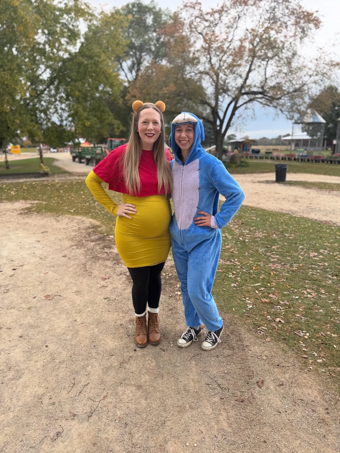 Dress your best today at our costume contest with trick or treating 1PM-3PM! 🎃👻

Winners announced at 3:30PM at the goat run! 

✨The farm is open 10AM-4PM!