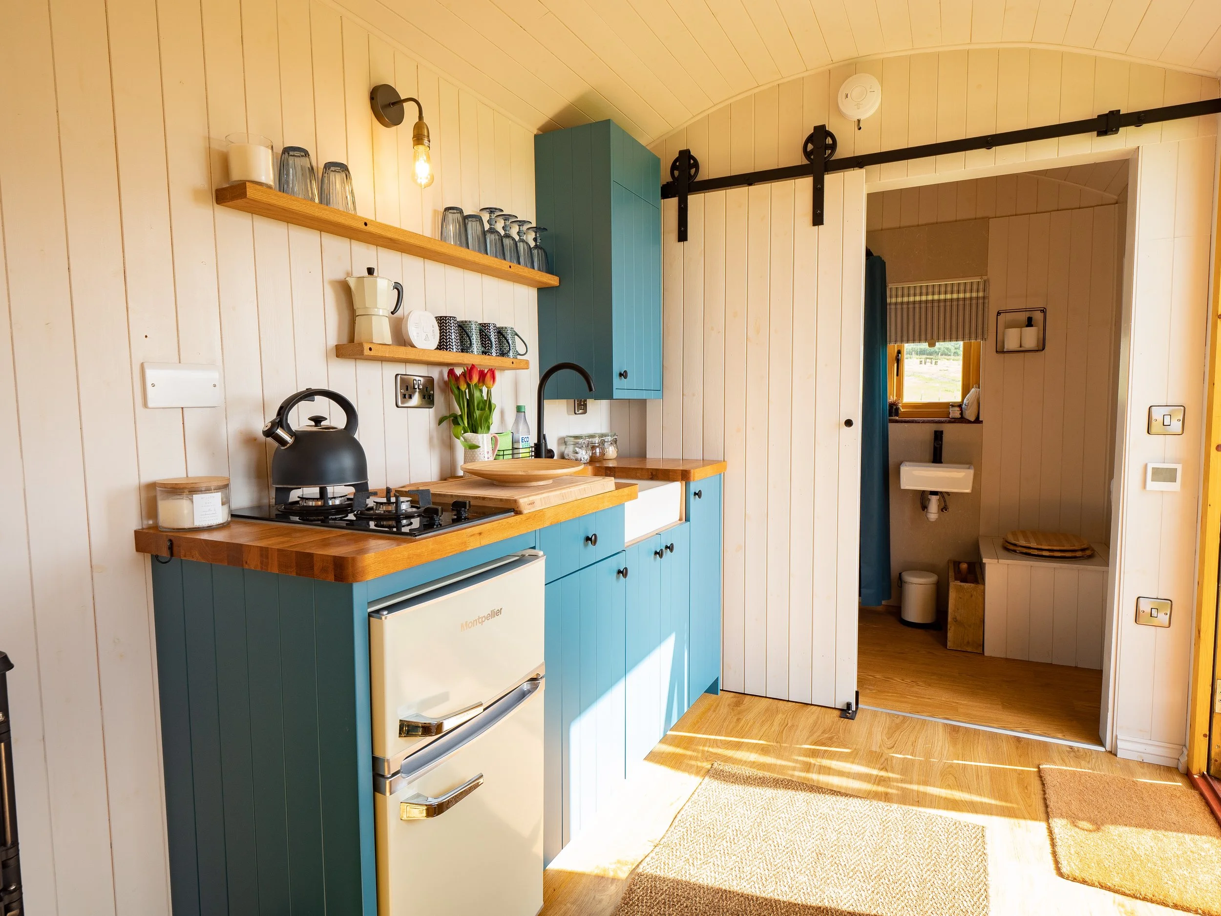 shepherds hut (10 of 19).jpg