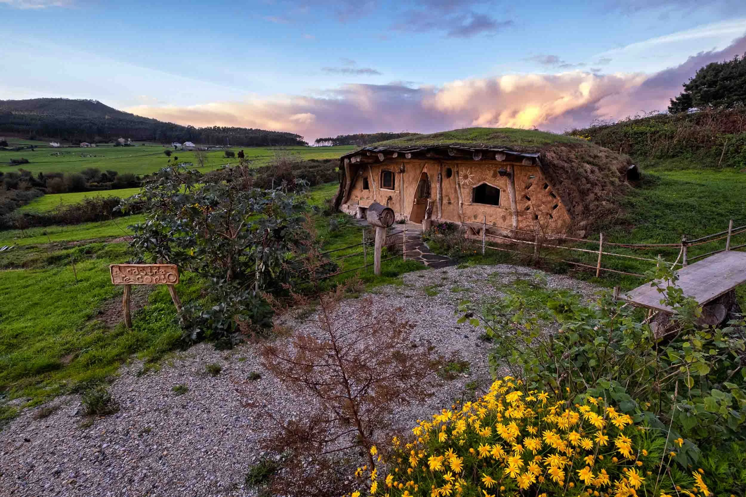 cabana-hobbit-bioconstruccion-foz-galicia.jpg