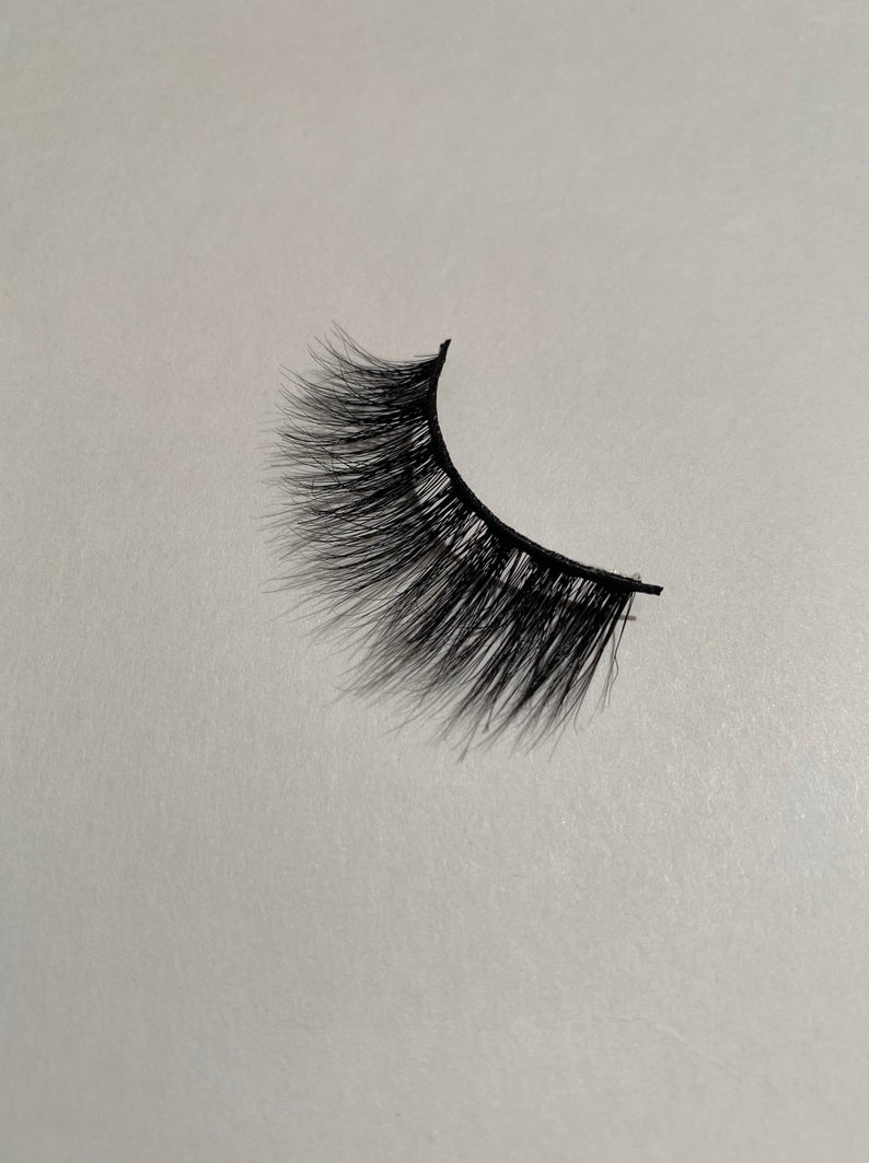 ZMAMI one lash.jpg