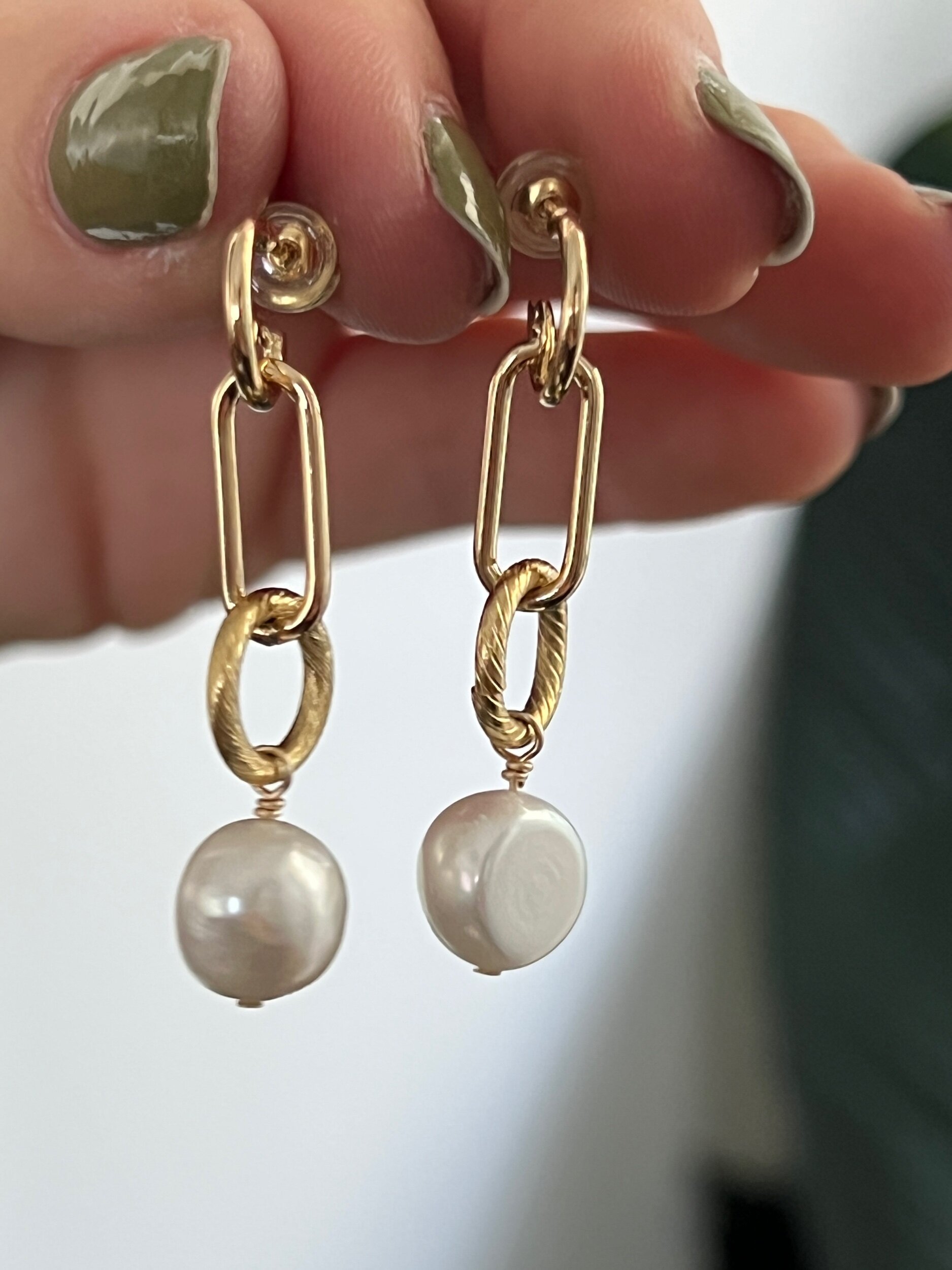 6D4A00DA-C4EE-467D-9291-DC8E9D289ED7