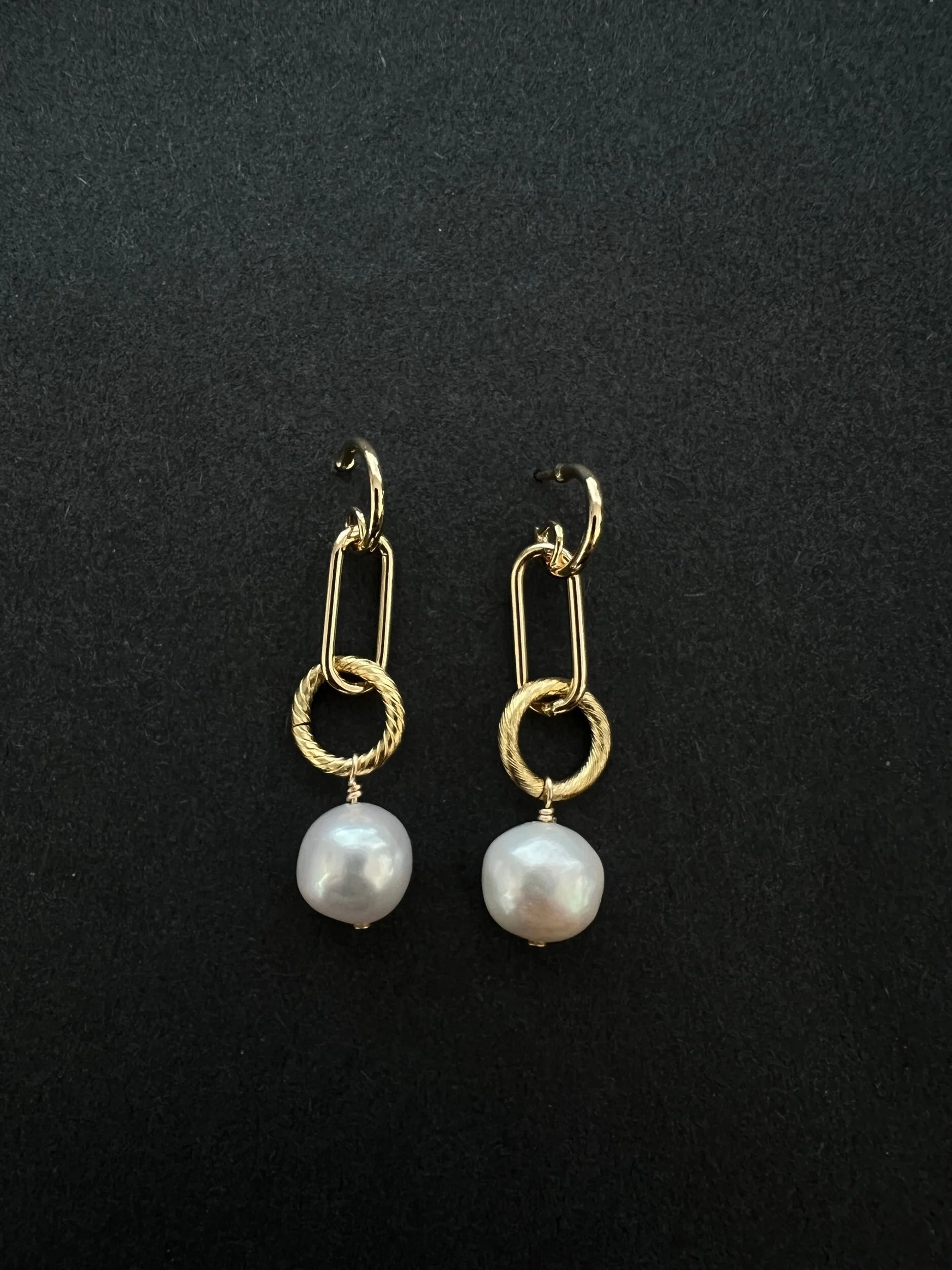 EEF3017C-A4D1-4598-AD5F-CD56B2A936B1