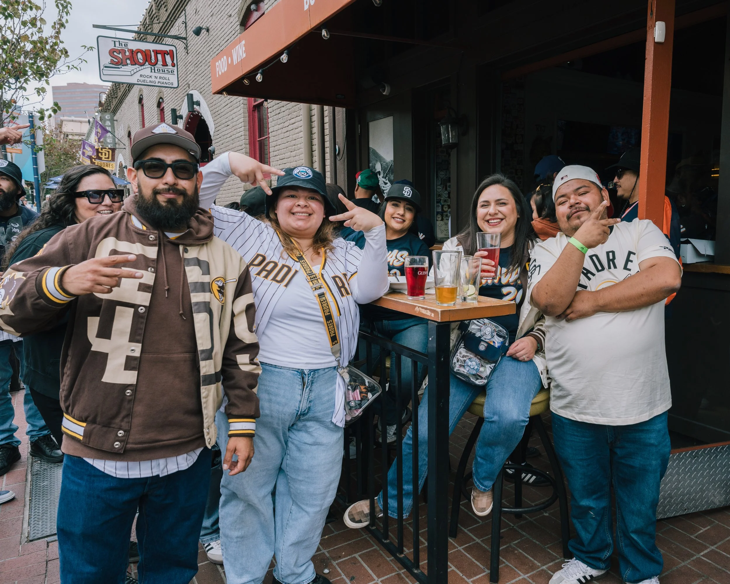 CFU Bar Crawl (163).jpg
