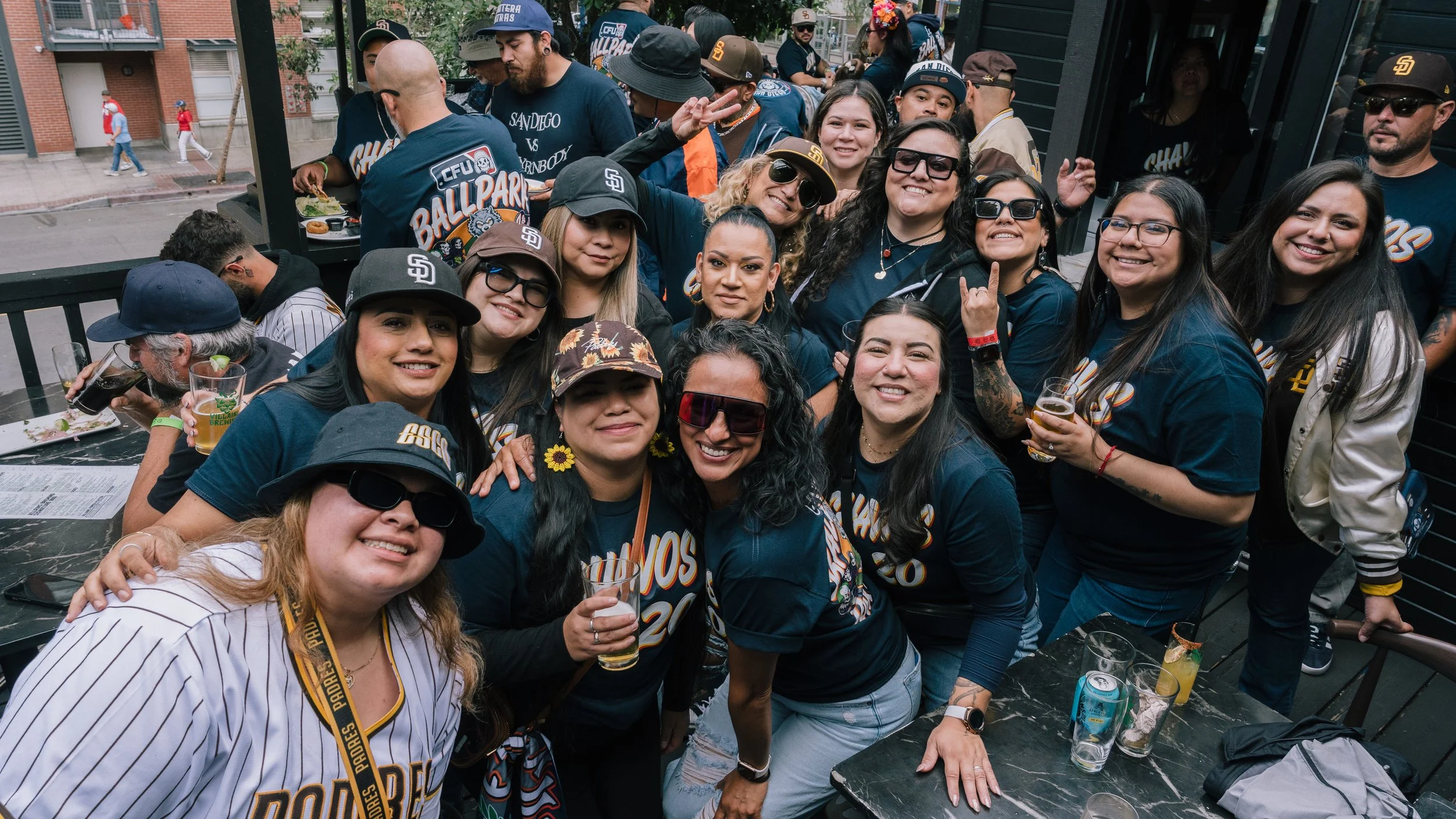 CFU Bar Crawl (276).jpg