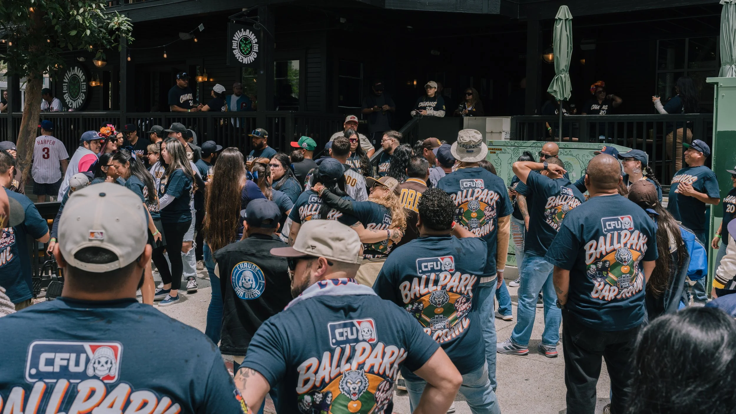 CFU Bar Crawl (370).jpg