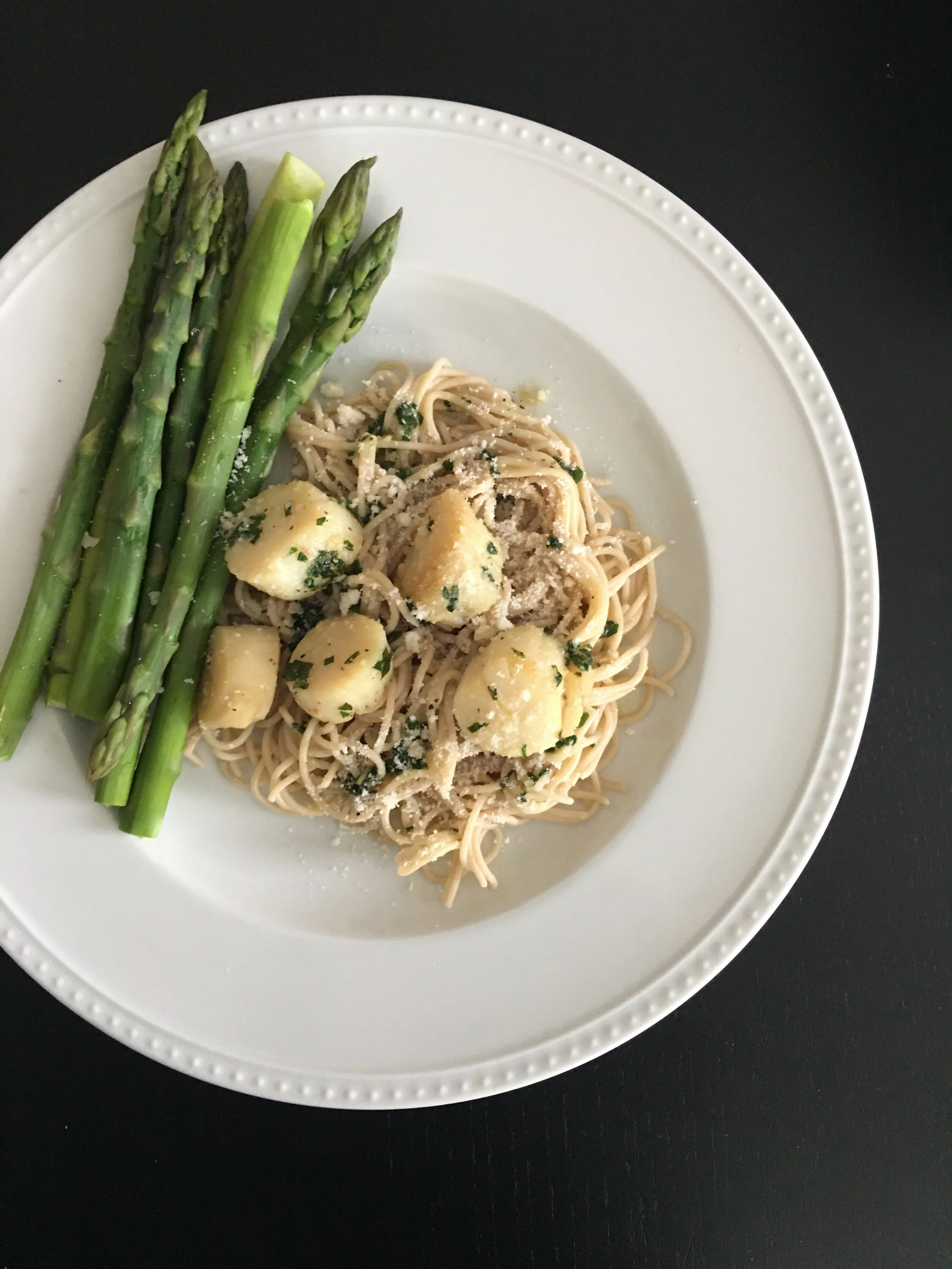 Recipe: Garlic Butter Pan-Fried Scallops with Capellini &amp; Asparagus