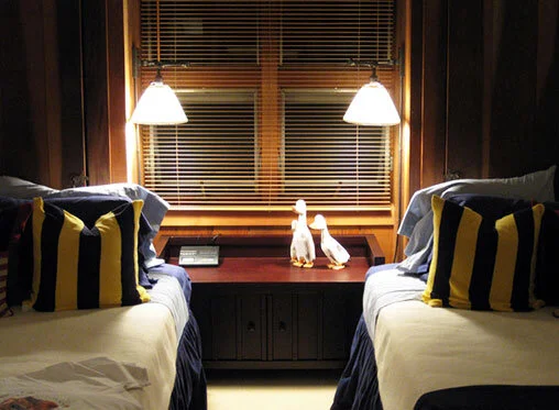 snoweiss-GuestBedroom.jpg