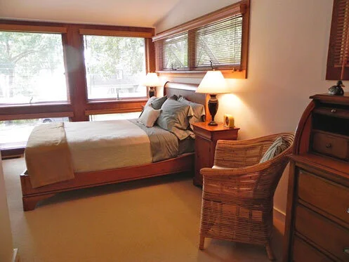 snoweiss-bedroom.jpg