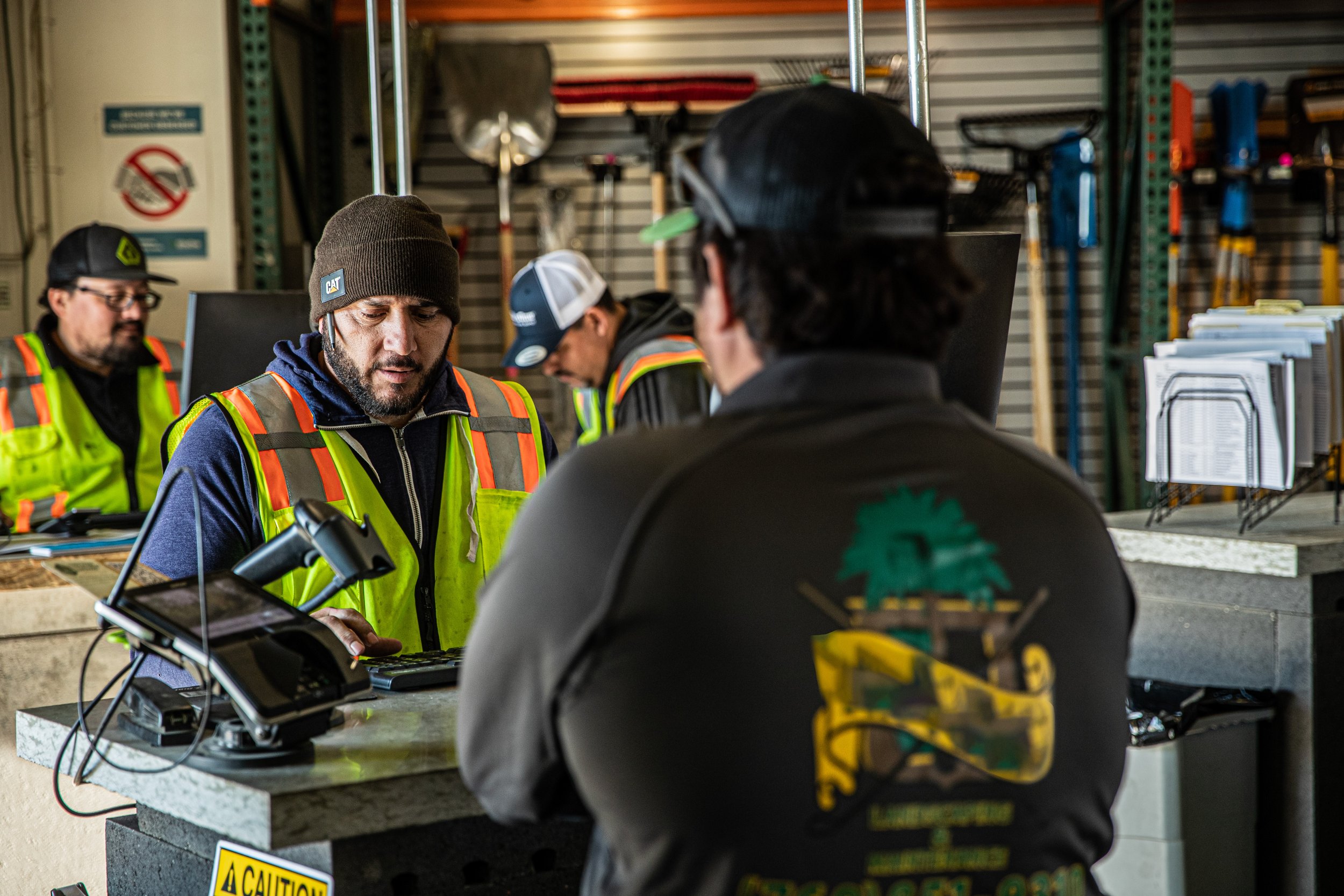 SiteOne-hispanic-photoshoot-still_palmdesert_DW1D3806.JPG