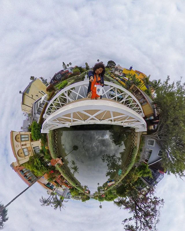 &ldquo;We build too many walls and not enough bridges&rdquo;
&bull;
&bull;
&bull;
&bull;
&bull;
#insta360onex #tbt #360photography #venicecanal #360LA #bridges #lifein360 #tinyplanet #littleplanet #360view #sphere #createandcapture #smallworld #black