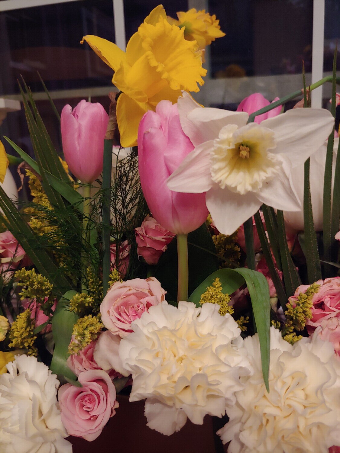 daffodil & tulip flower arrangement.jpg