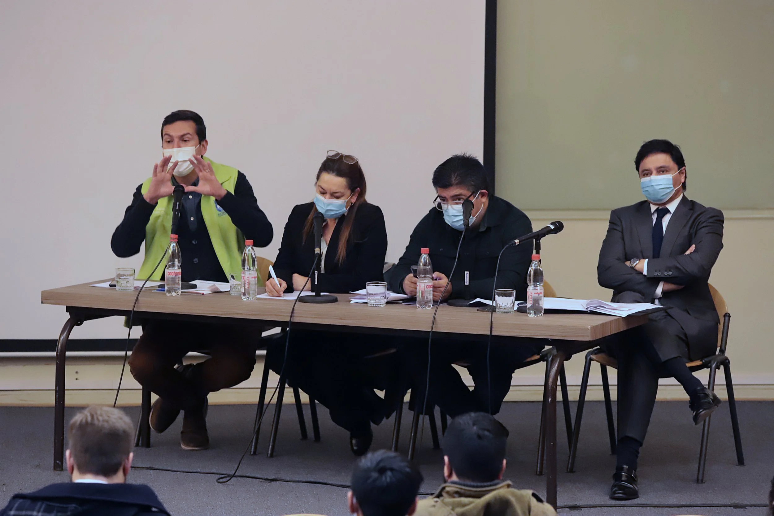 Puentes inaugura ciclo “Gobiernos locales y nueva Constitución” con la participación de alcaldes de La Florida, Renca, María Pinto y Mulchén.