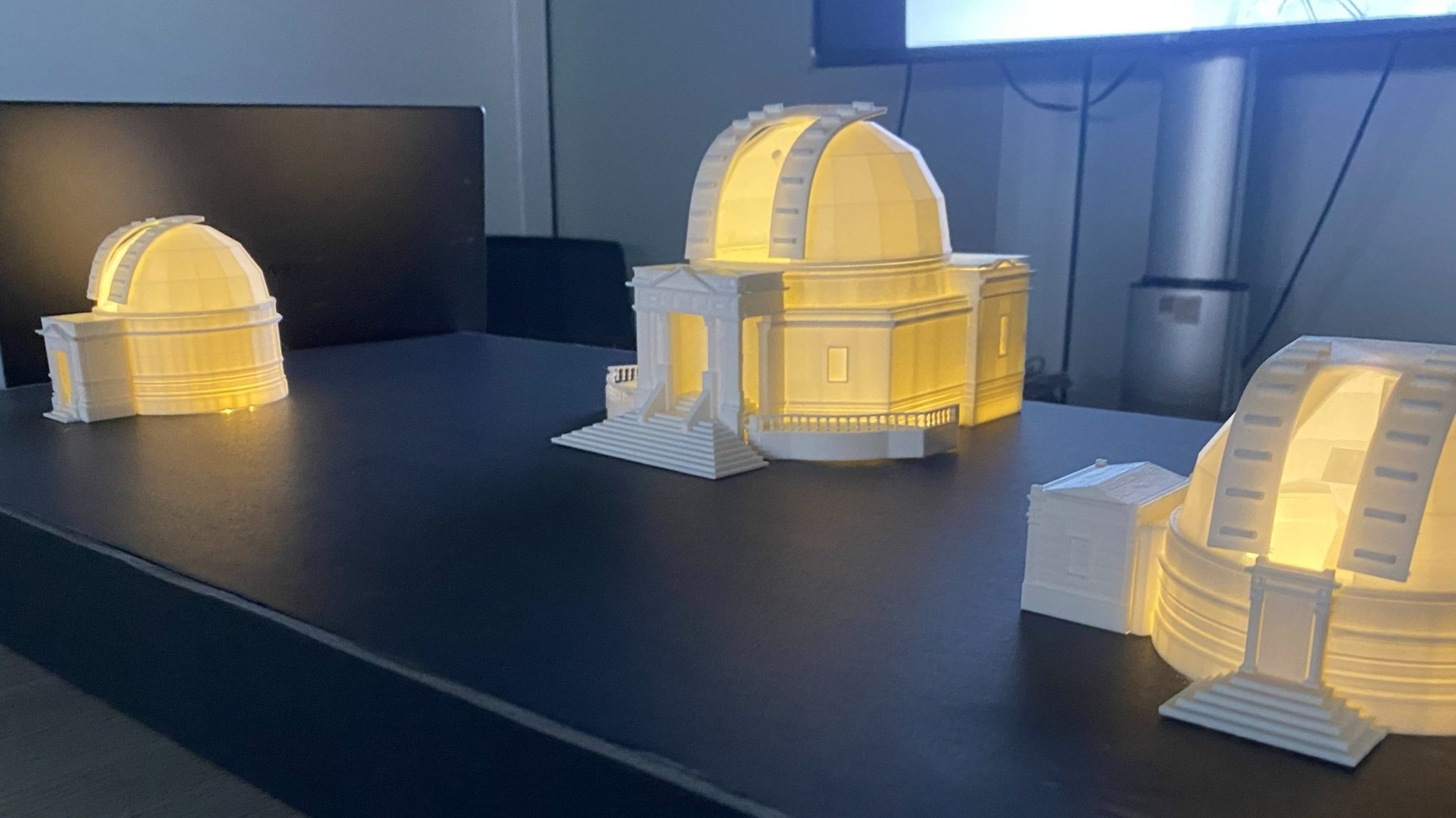 Diseño y realización de maqueta del observatorio El Bosque