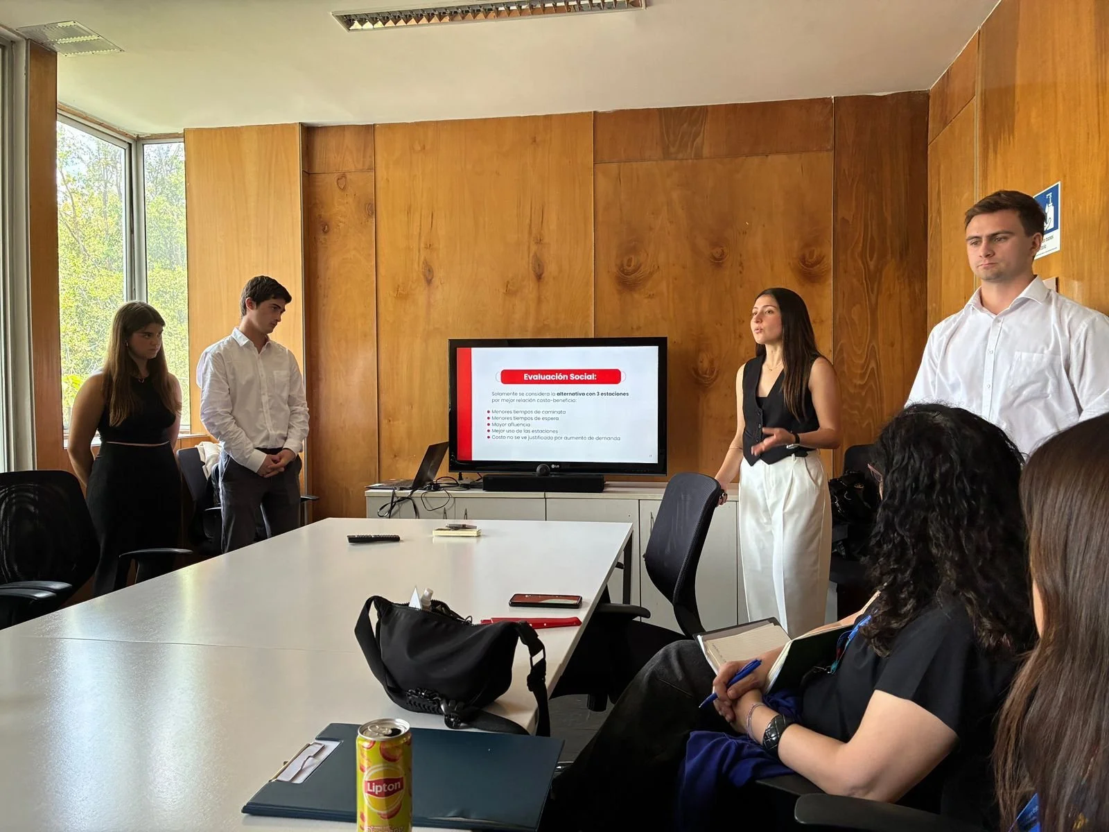 Evaluación social de la extensión de la Línea 8 del Metro en Puente Alto