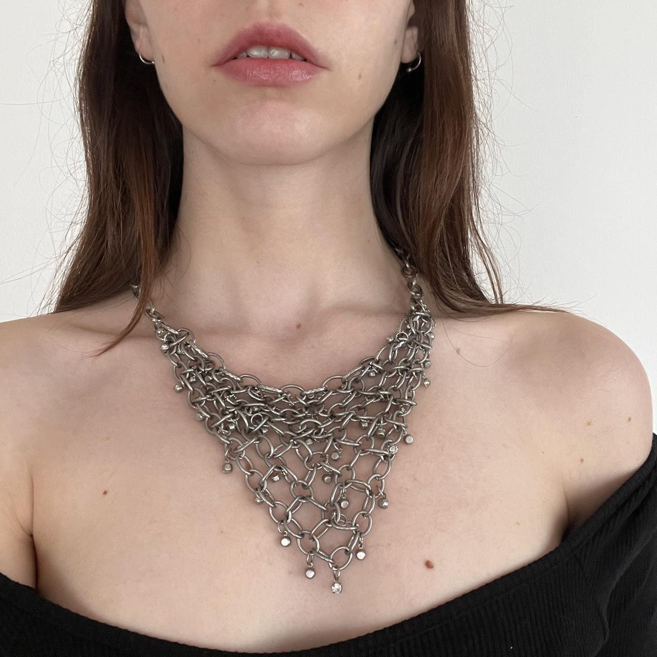 CHAIN NECKLACE
