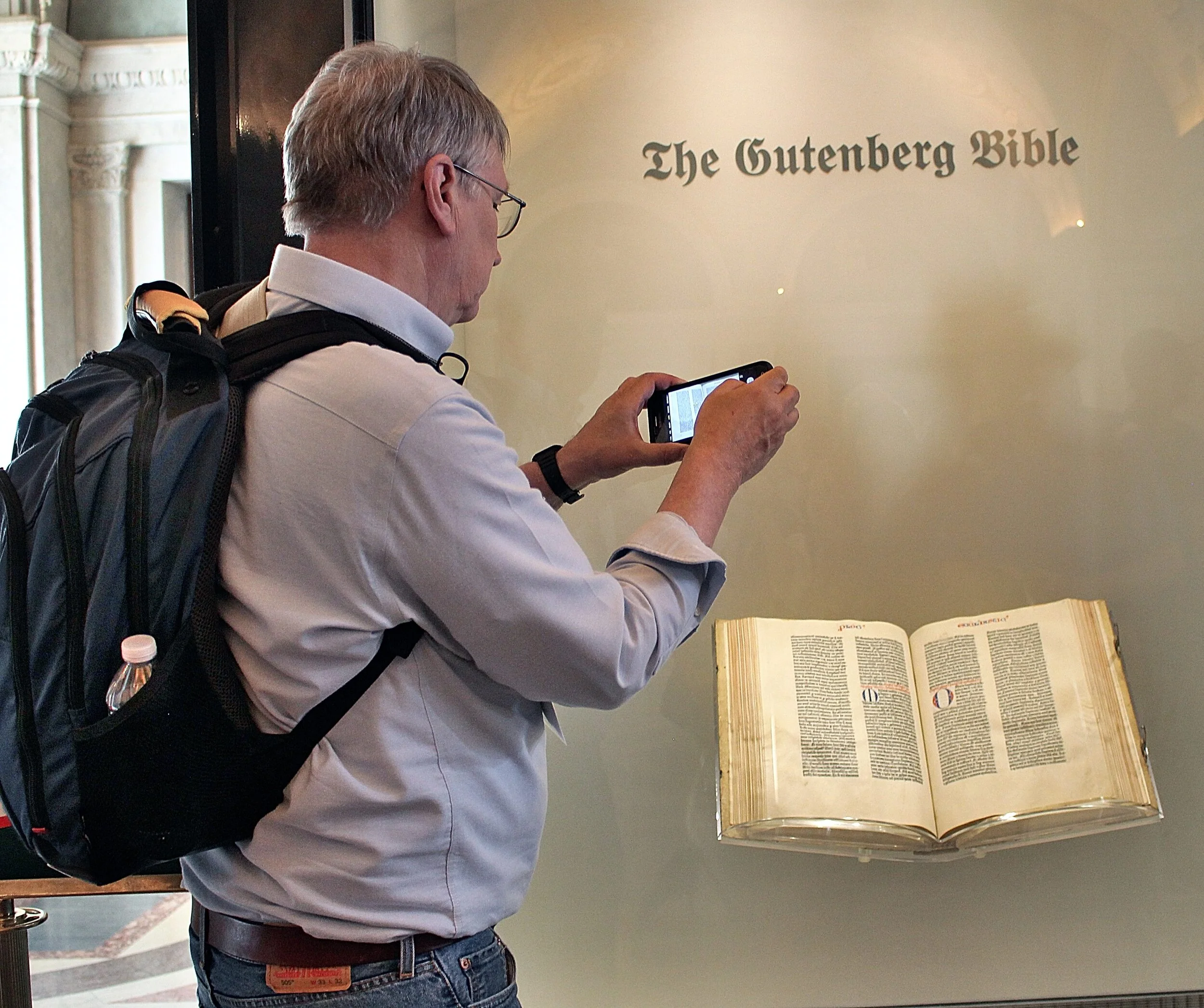 IMG_4234taking bible pic_A5131C21.jpg