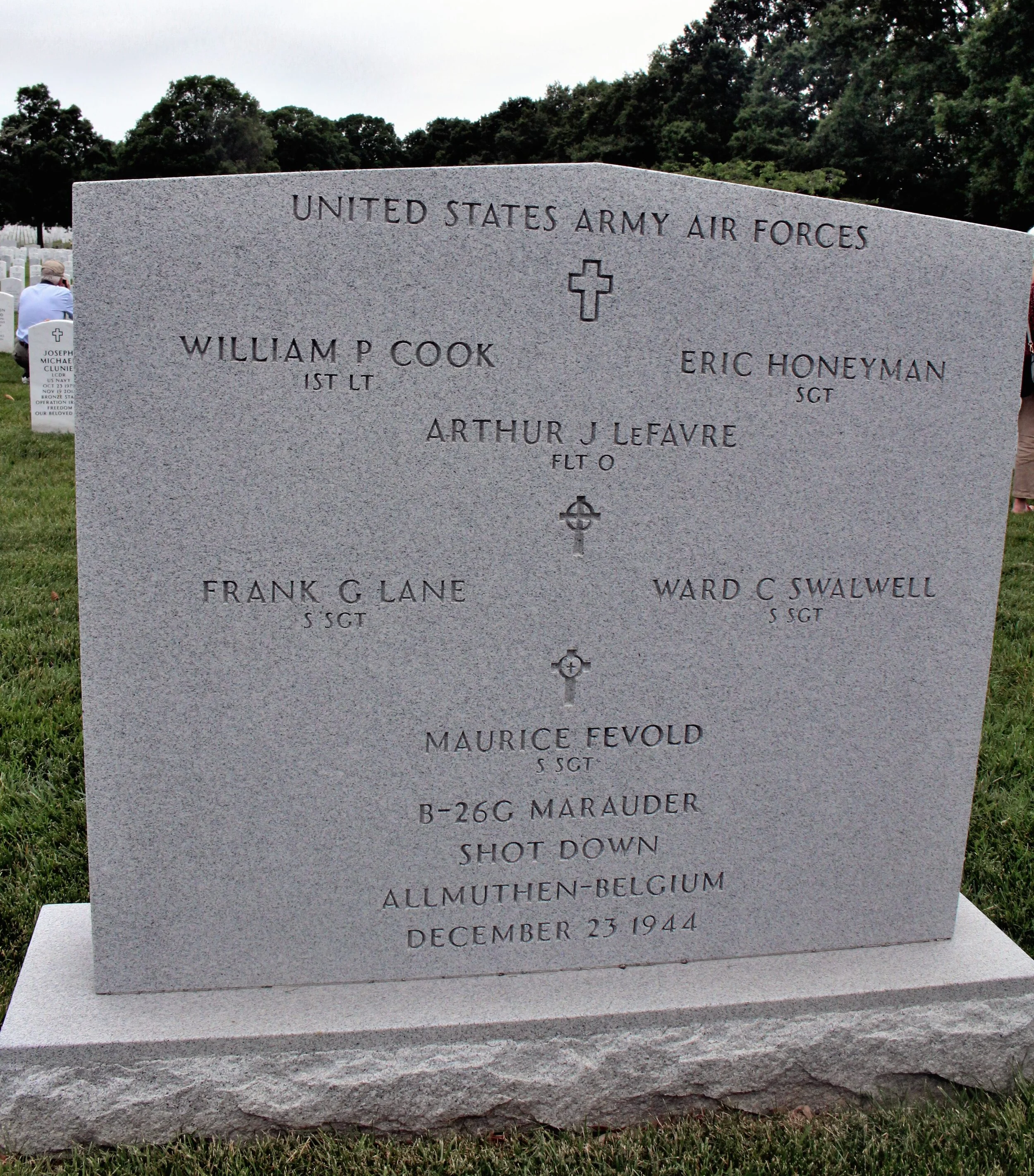 B-26 GRAVESTONES ARLINGTON