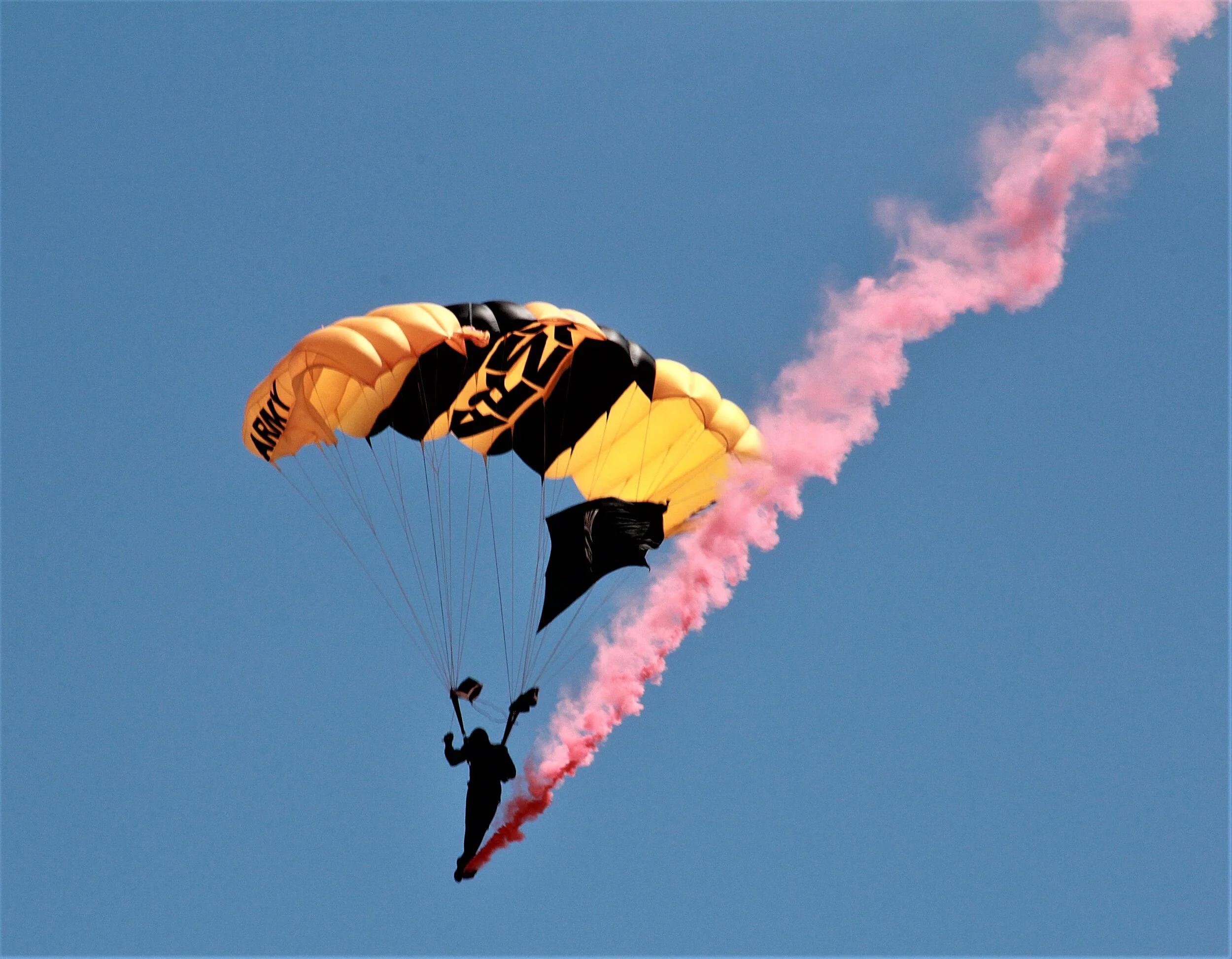 airshow parachute