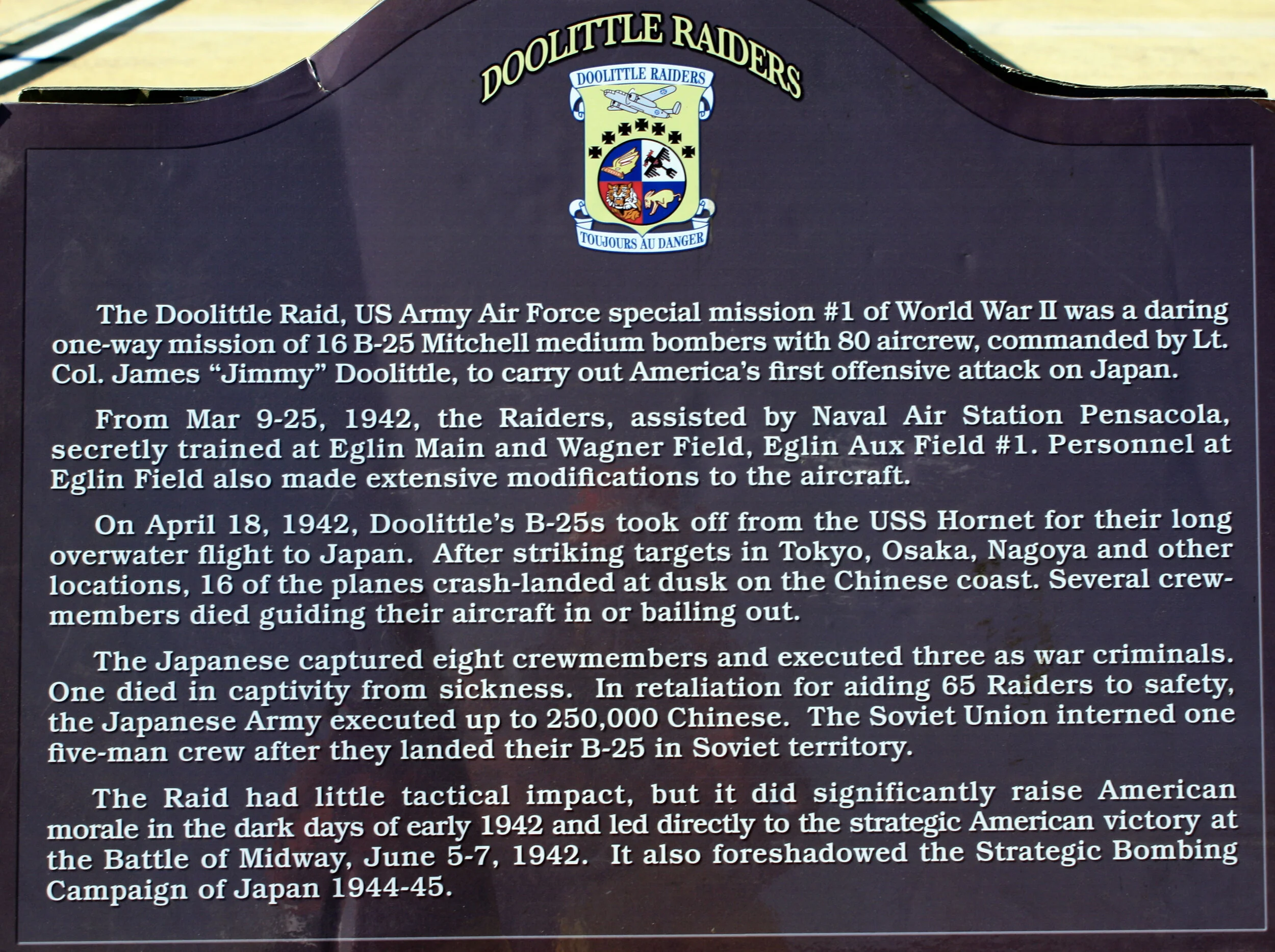 cflose up dolittle sign