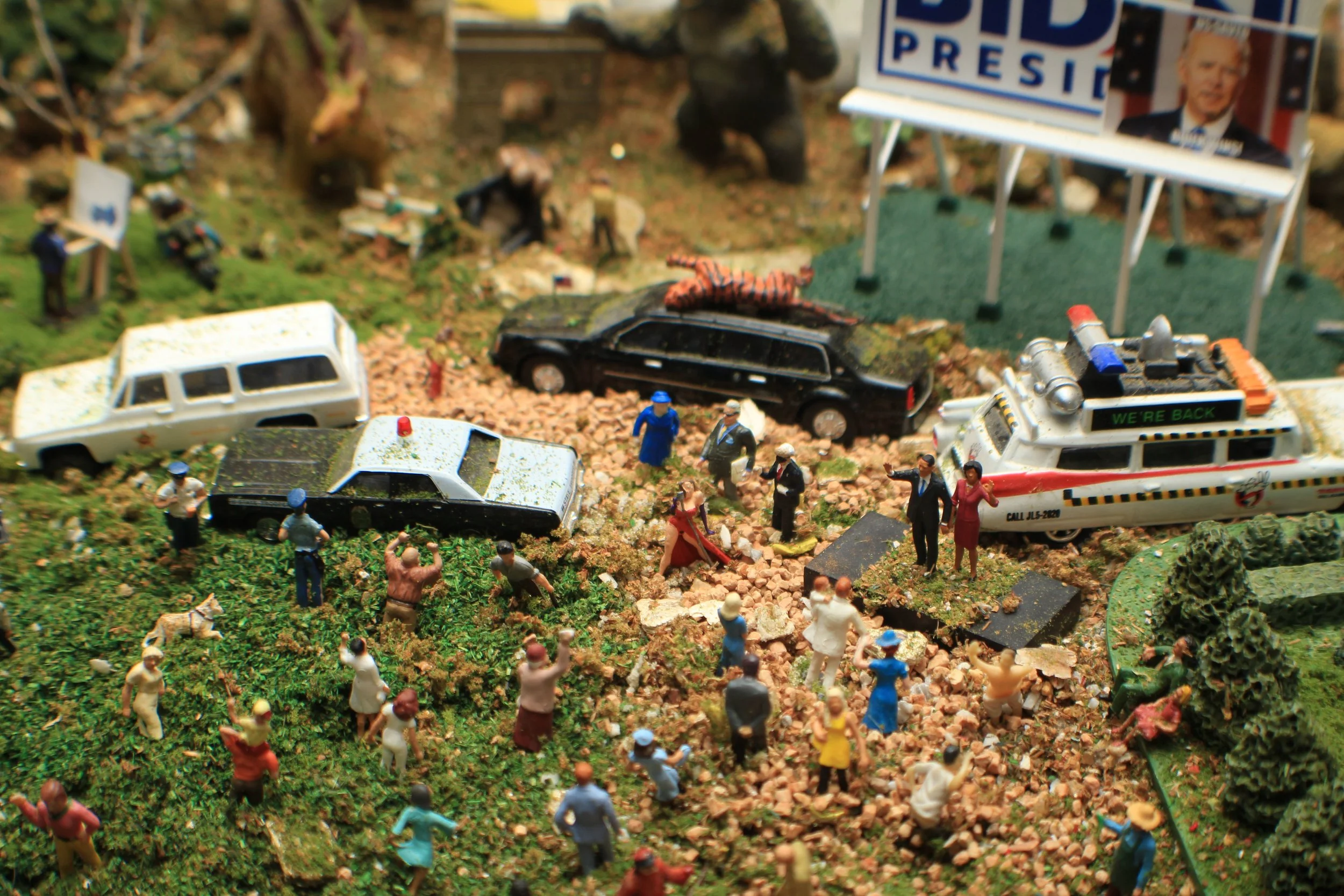 Find Queen Elizabeth II