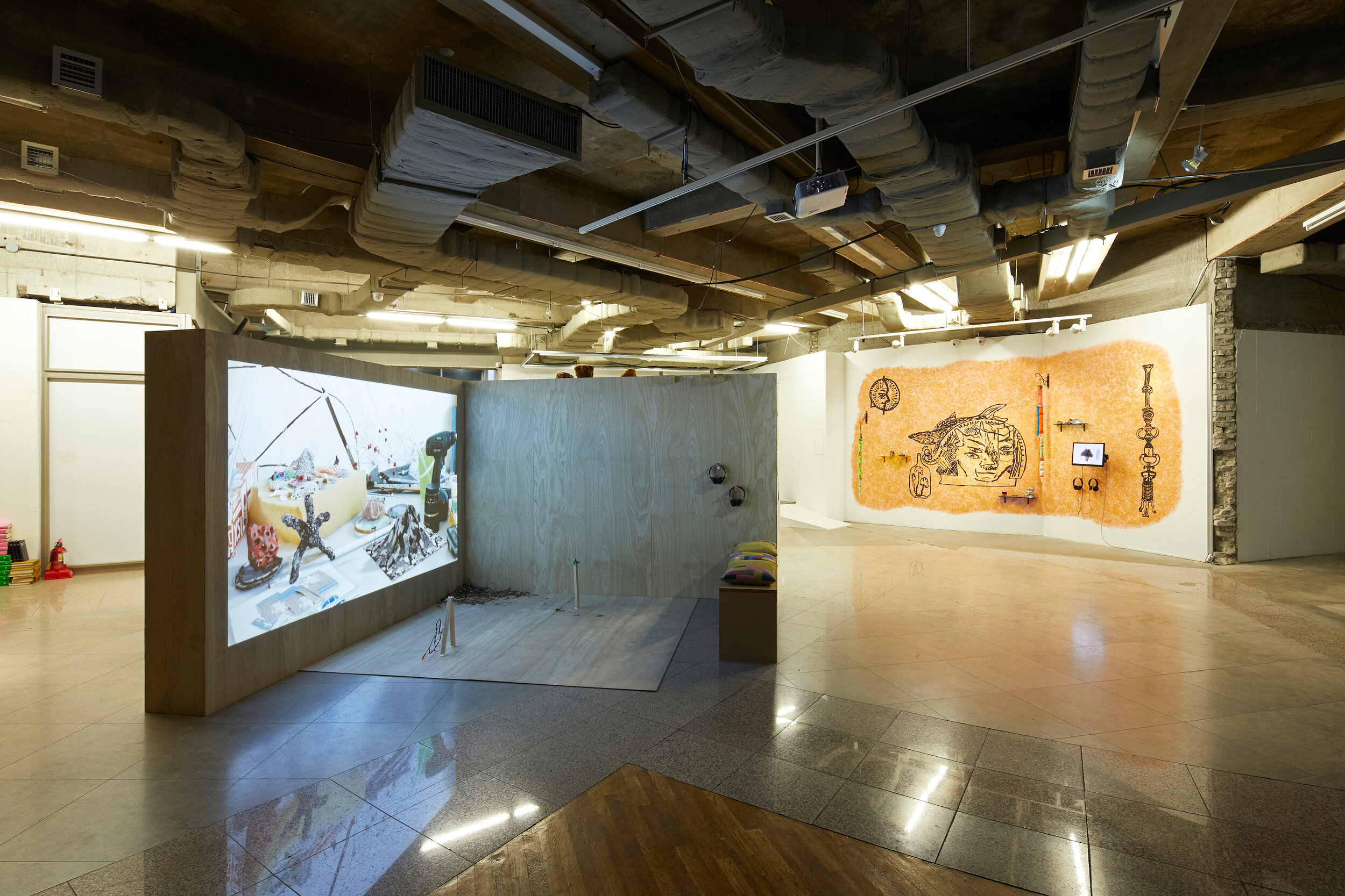  nabbteeri, ‘Thinking of Invertebrates’. Video installation with drawings, textiles, sea sponges, debris found from the museum’s surroundings during the installing, and other materials. 2017. Photo: Jeonje Kim. 