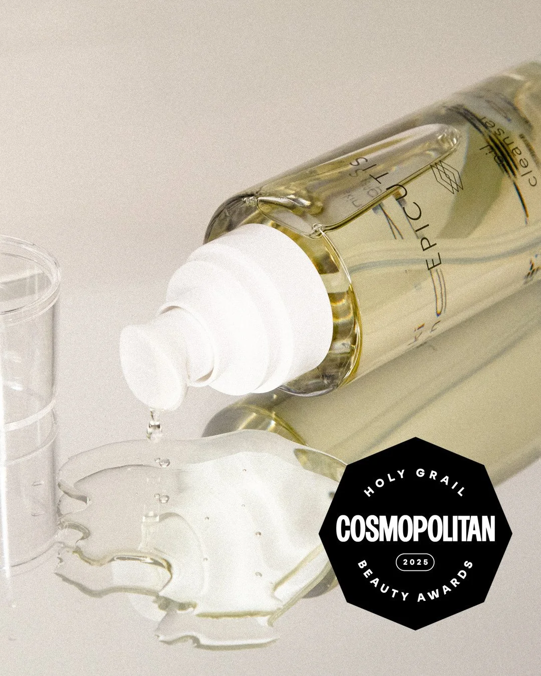 The Holy Grail of cleansing products! 😍 ⁠
⁠
Step 1: Massage oil into dry skin to breakdown makeup and buildup. ⁠
⁠
Step 2: Add warm water to hands &amp; massage again to emulsify. ⁠
⁠
Step 3: Rinse clean with warm (never hot) water &amp; enjoy your 