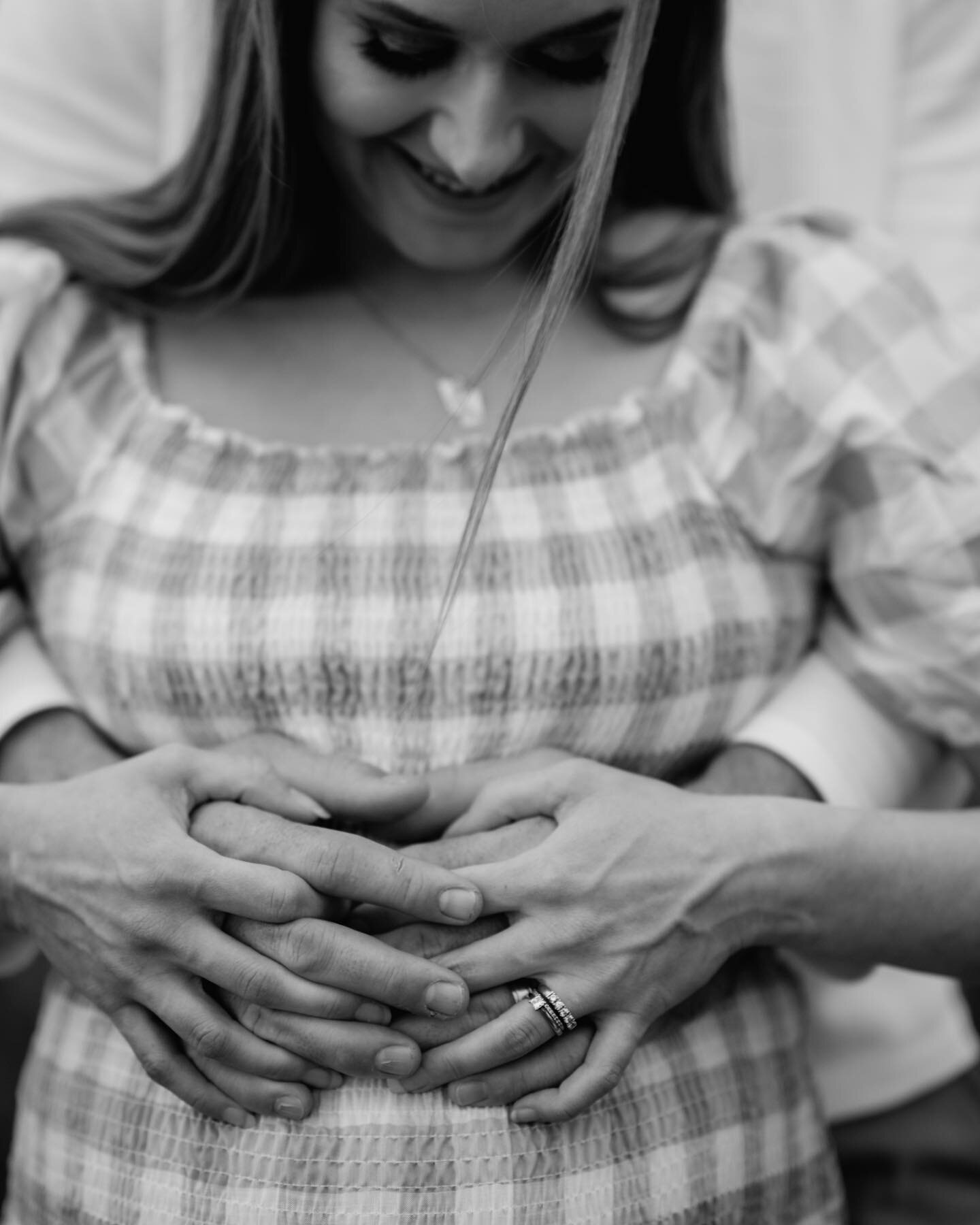 M A T E R N I T Y 🤍 

#adelaidenewbornphotographer #newbornphotography #maternity #maternityphotography #saphotographer #southaustralia #barossafamilyphotographer #lifestyle #lifestylephotography #baby #newborn #pregnancy