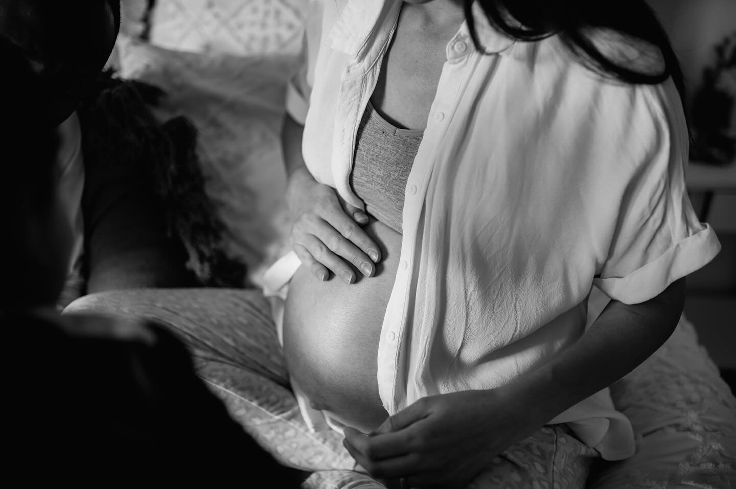 Maternity. When to book! 

Personally I recommend between 35-37 weeks! If you get in touch as soon as possible we pop a date in the diary and find the perfect location to suit! I always do these around sunset time! Any questions get in touch!

#adela