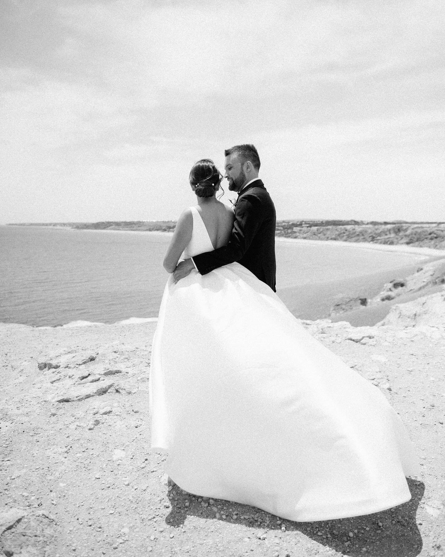 Jemma + James 02.11.24 🤍 

#adelaideweddings #sawedding #bride #groom #beach #weddingphotography #blackandwhite #adelaidewedding #adelaideweddingphotographer #barossaweddingphotography #aldinga #blanchepoint @jemmasecombe