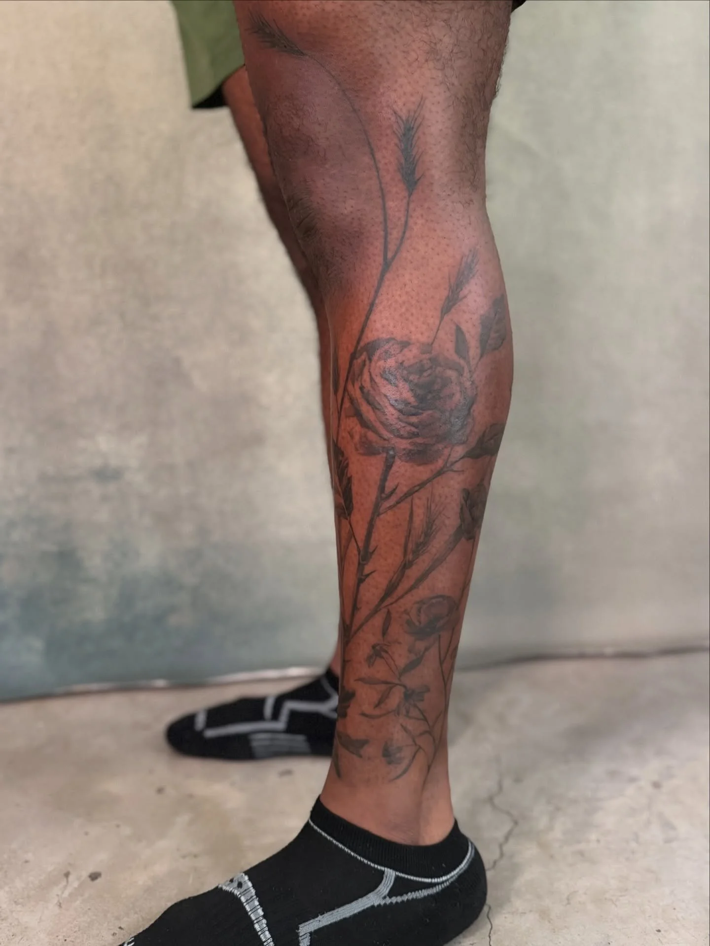 What a delight, to be a wildflower in the wind 

Thank you for your trust! Completed @itsjustpermanent.studio 🩷

#mantaraetattoo #fyp #atxtattoo #femaletattooartist texastattoo
