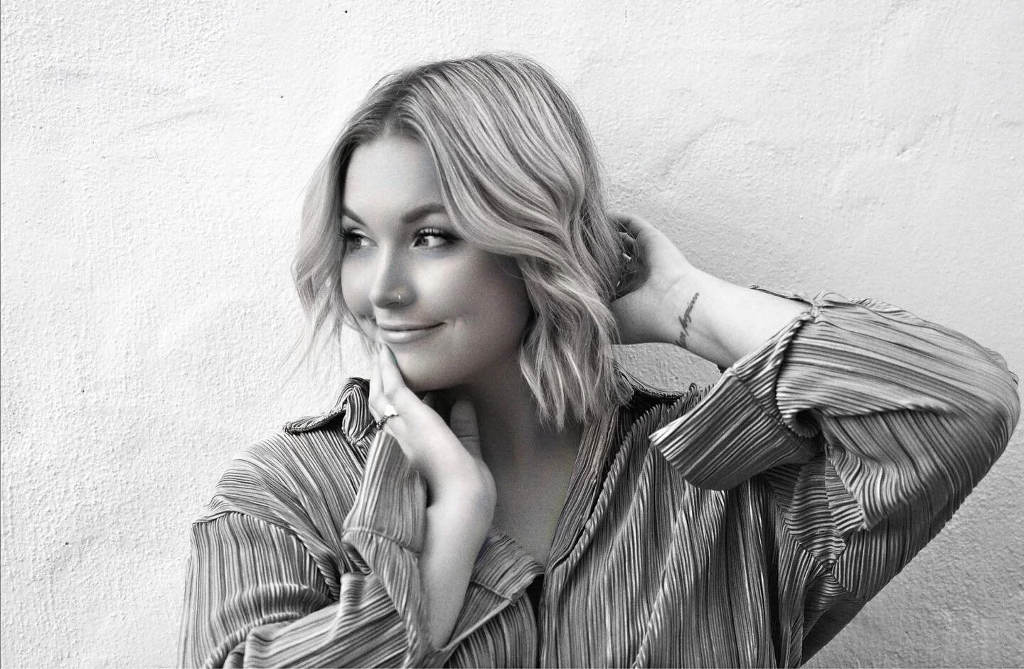 It&rsquo;s gonna be a biiiig weekend of shows🤘🏻Where am I gonna see you?! 

3/17 @tecovas on SOCO 12pm
3/17 @albert.texas with @gettinsweenered 7pm
3/18 @thearborsroundtop 3pm
3/18 @roundtopbrewing 6:30

📸 @clintonhphoto 👏🏼