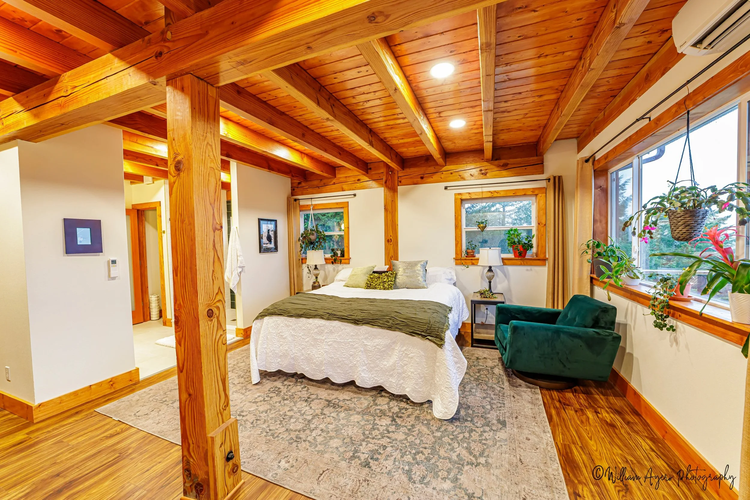 Rm. #6 King Bed with ensuite bathroom