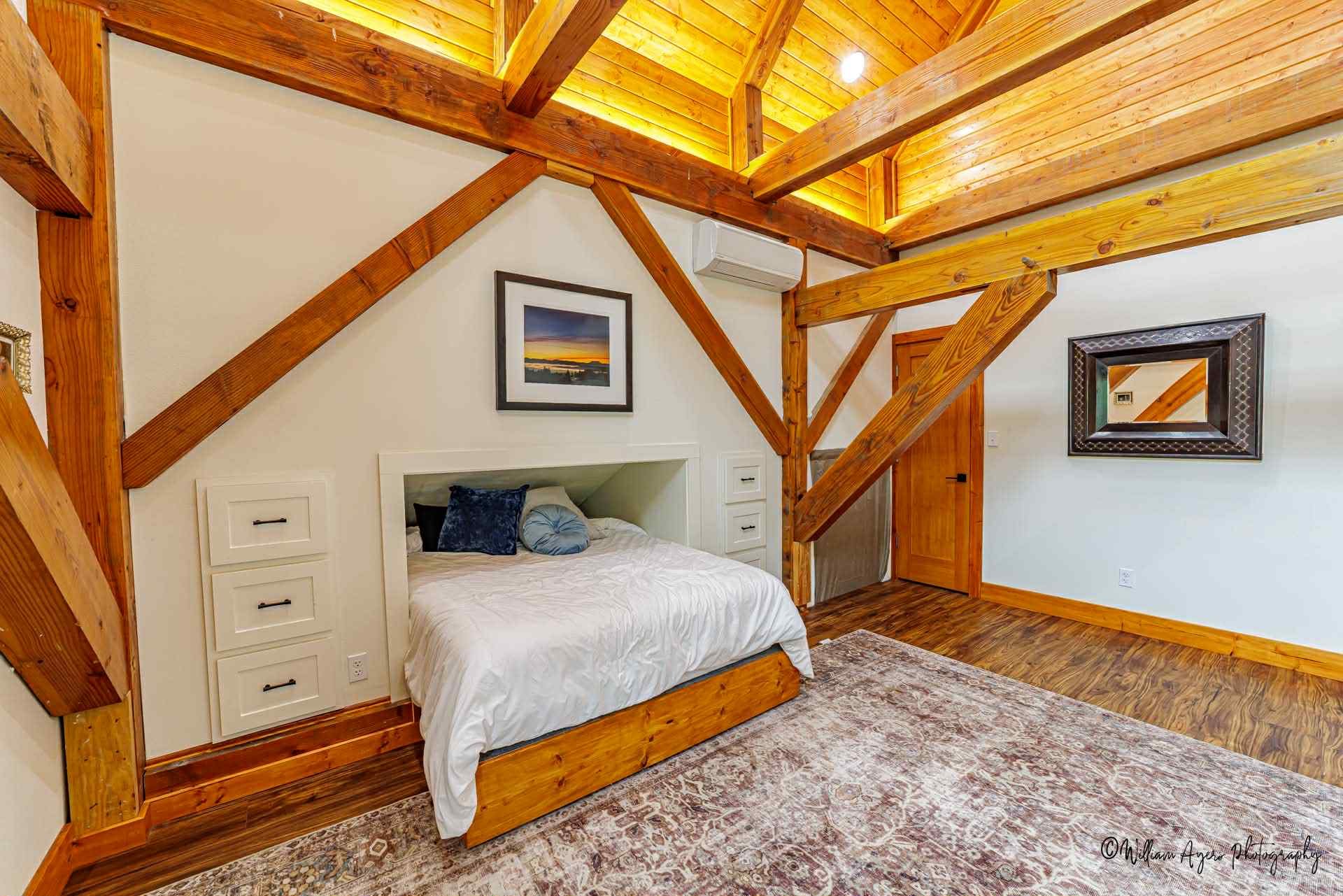 Rm #1- Private room with Queen sized bed