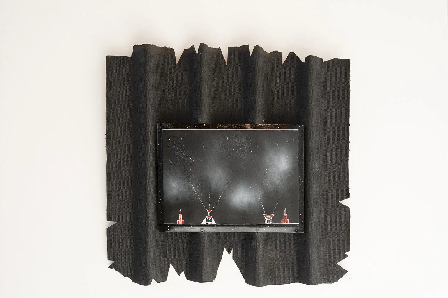 Conquête de l’espace Peinture à la bombe et peinture métal Assemblage / plaque ondulée bitumée 29 x 39 cm 2018 - 2019