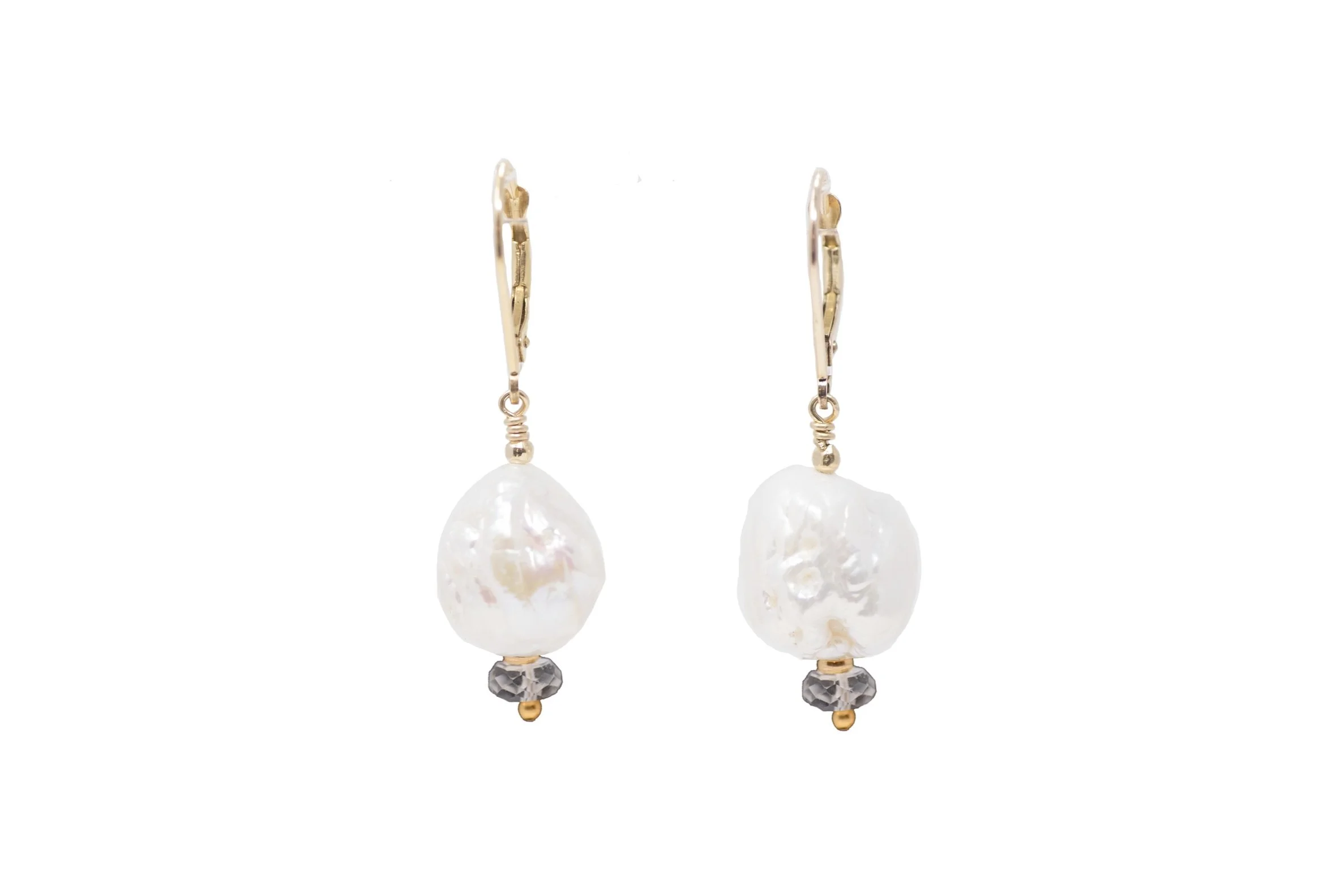 Pearl+grey+earring+copy.jpg