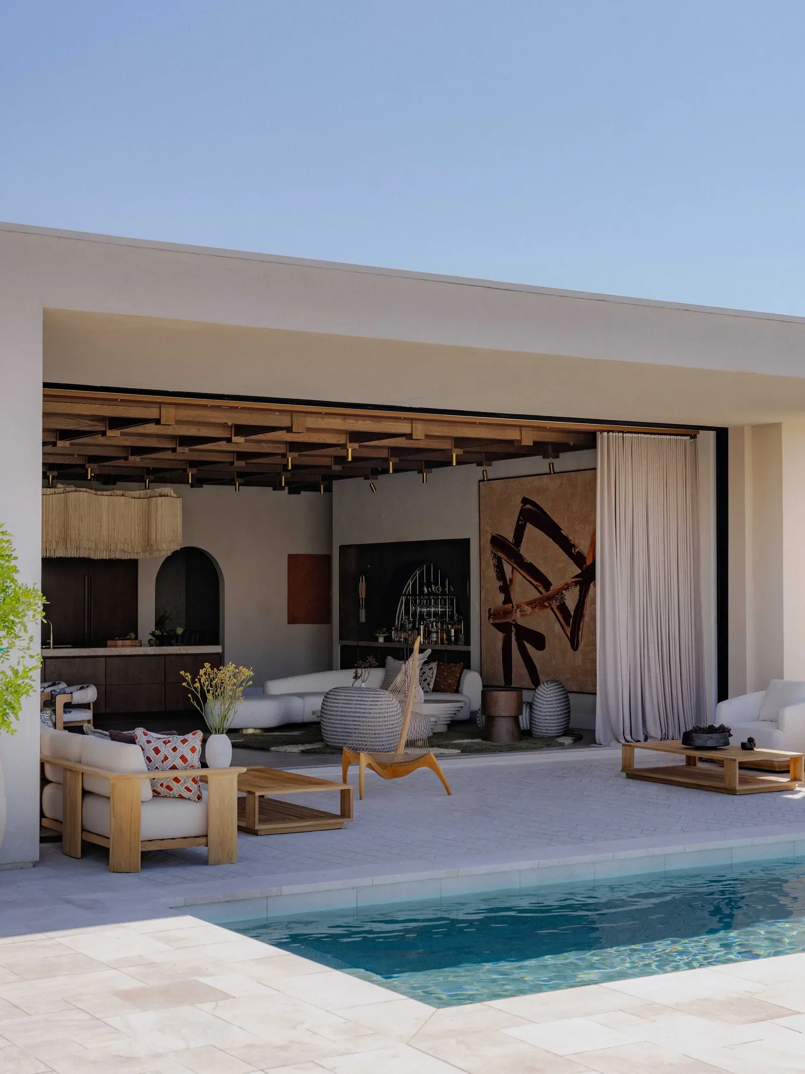 02 LivingRoom.jpg.webp