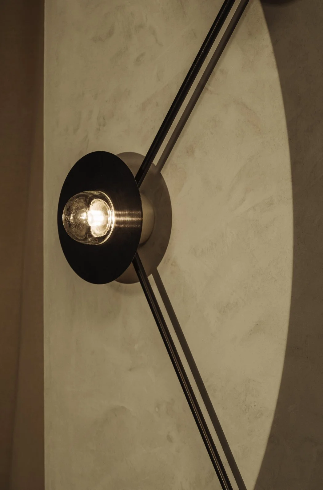 Alba Triple Wall Angle