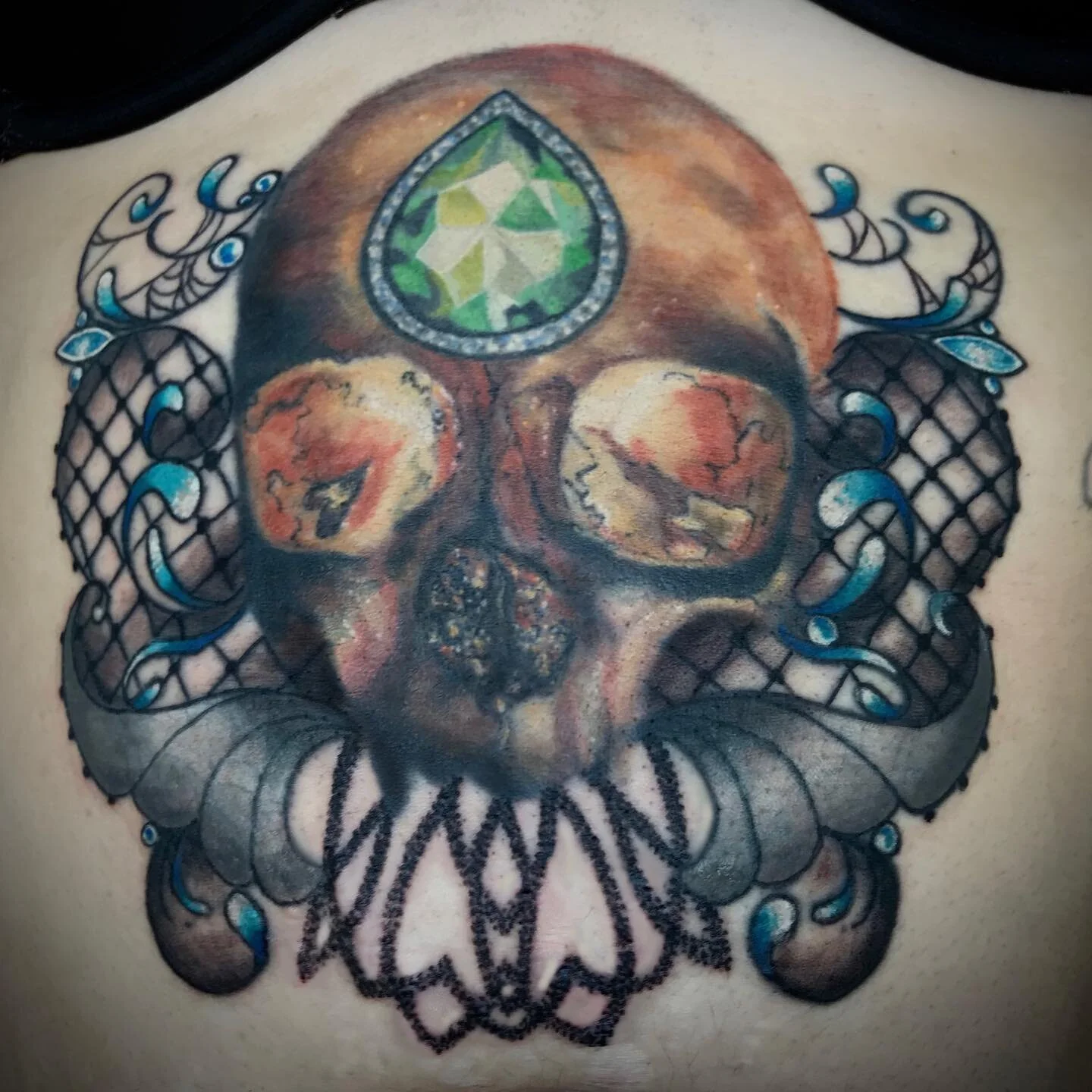 Finished up this under bust, skull healed. Tattooed by @starchildtattoo For info DM 👉🏻@starchildtattoo or text her at 8013896983 .
.
.
.
.
.
.
Using nothing but the best
 @tattooloverscare
@eternalink
@divincineedles
.
.
.
.
#outerdarknessstudio #s