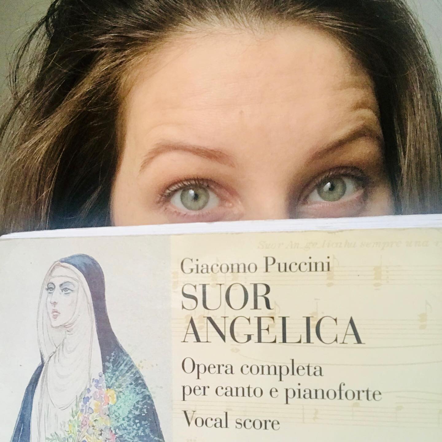 Next adventure...
.
.
.
#Puccini #SuorAngelica #OperaSinger #SingerLife #OperaLife #Opera #Mezzo #Instaopera #Adventure
